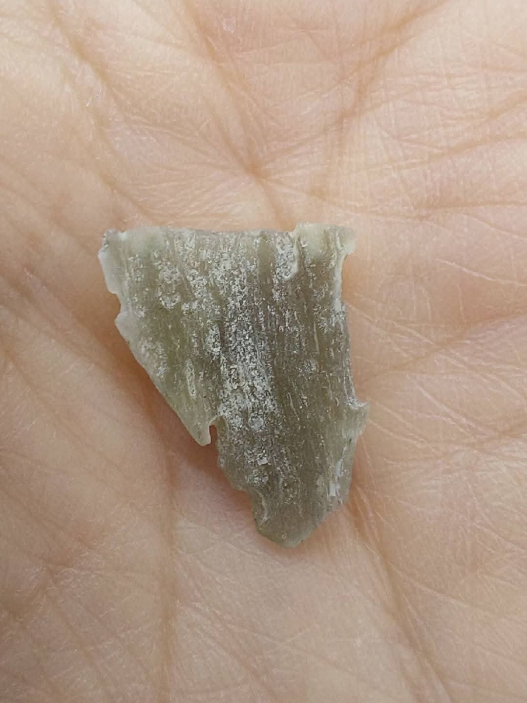 Moldavite Piece, 0.59g, Tektite (Ref: E155)