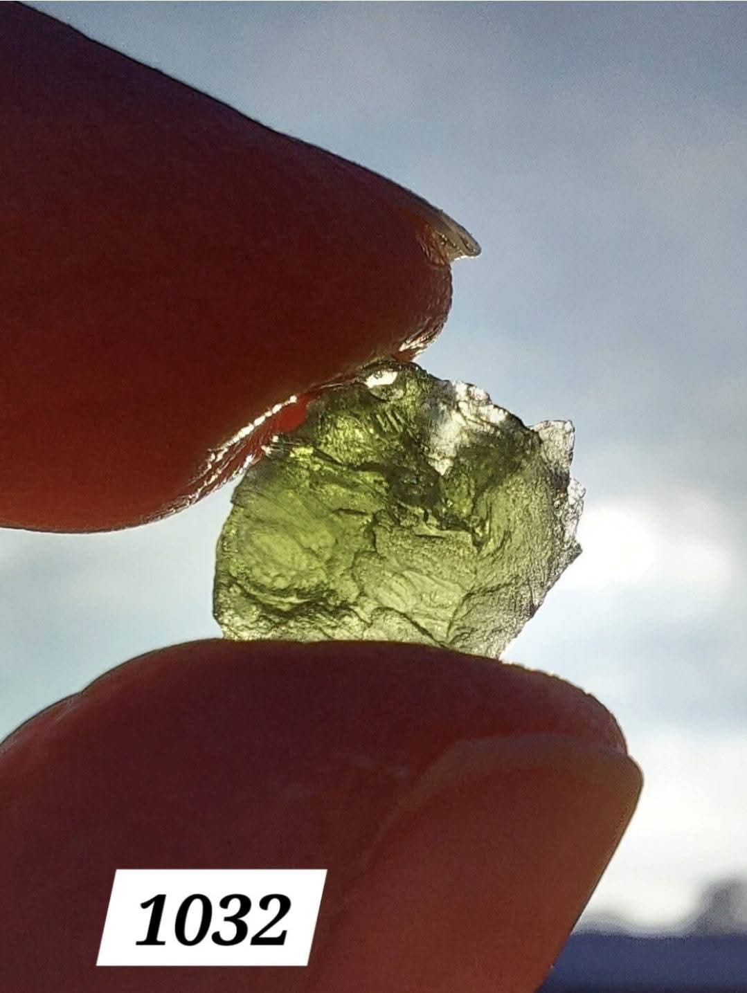 Moldavite Piece, 0.63g, Tektite (Ref: 1032)