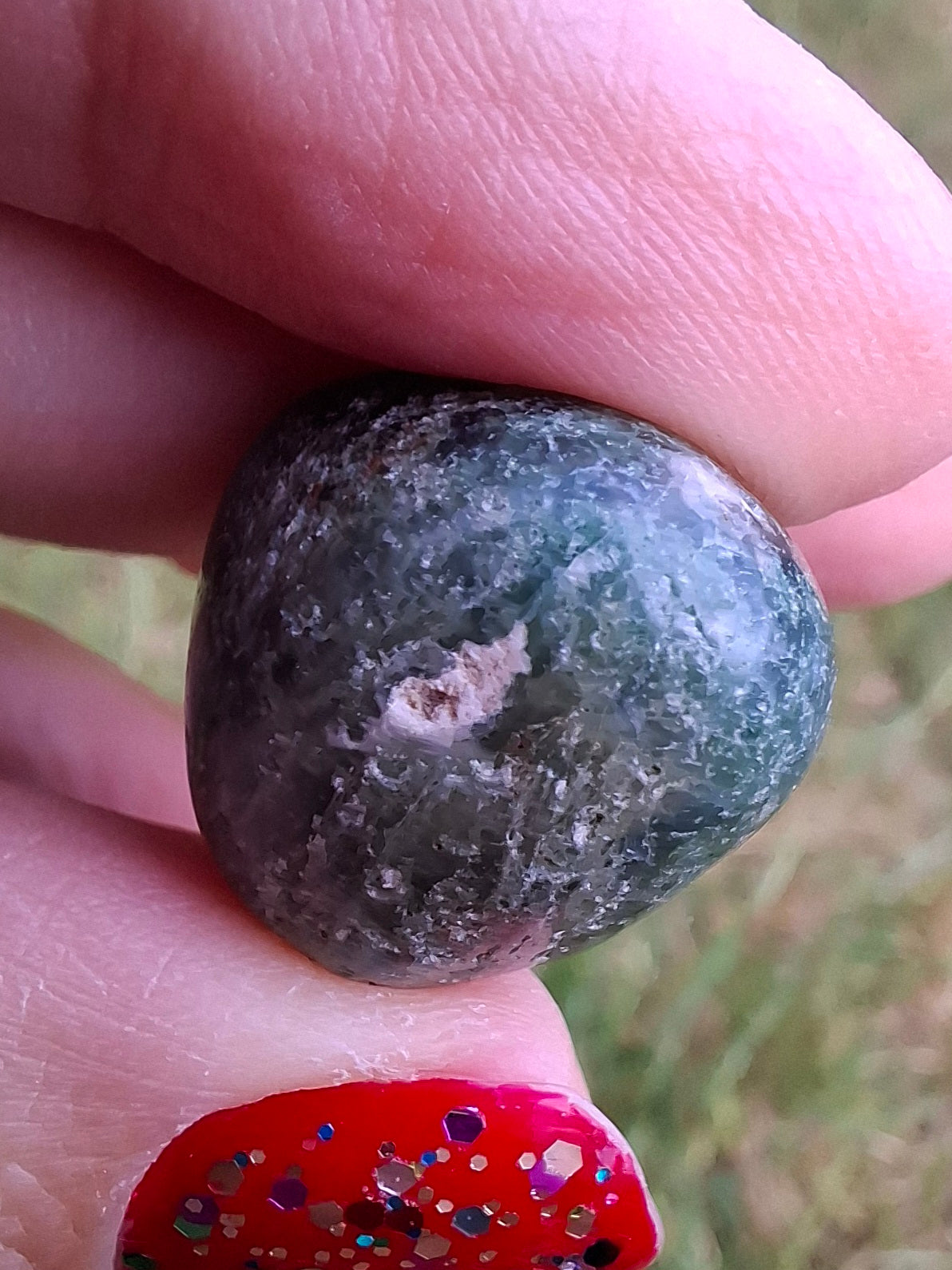 Green Moss Agate, Tumble Stone, Crystal (Ref: T167)