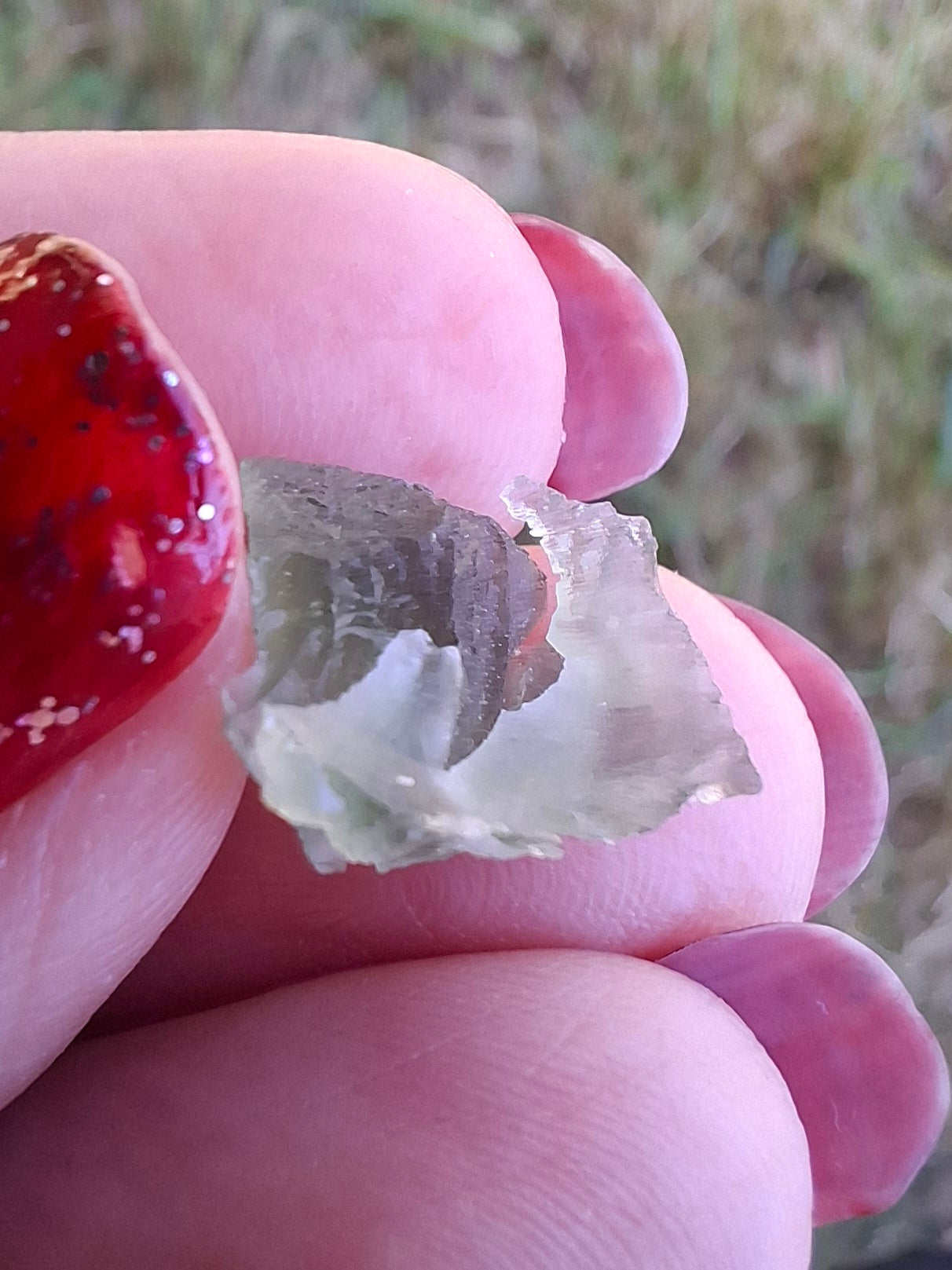 Moldavite Piece, 0.60g, Tektite (Ref: 1473)