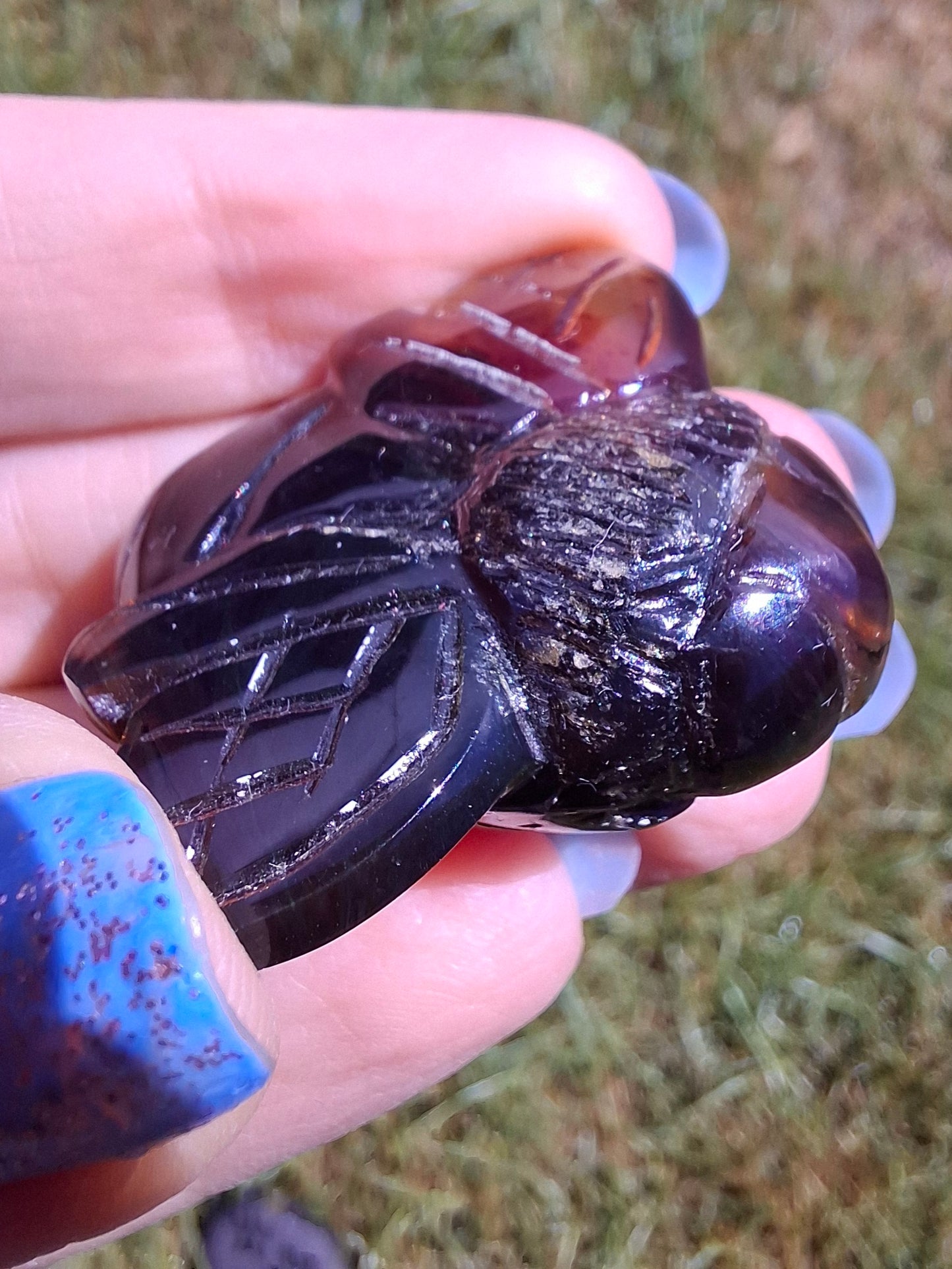 Red Amber Honey Bee Carving, 9.63g, Fossil (Ref: Bee28)