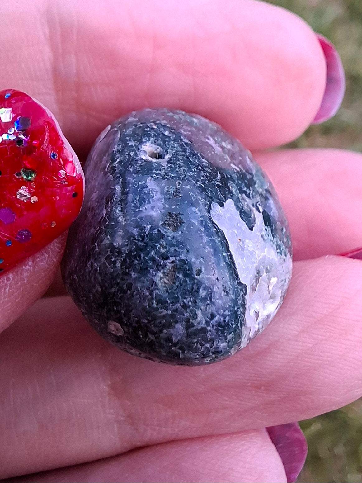 Green Moss Agate, Tumble Stone, Crystal (Ref: T170)