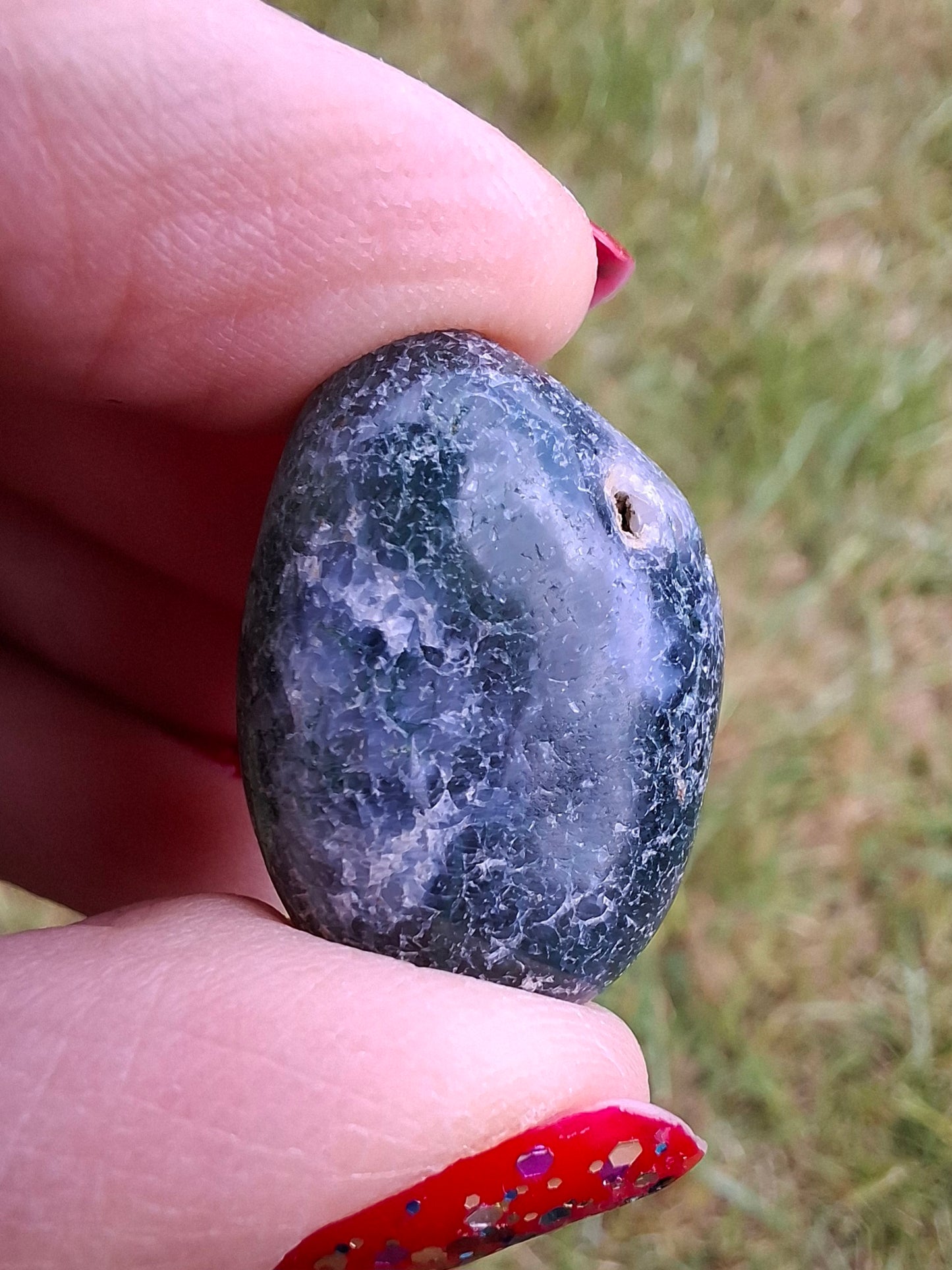 Green Moss Agate, Tumble Stone, Crystal (Ref: T171)