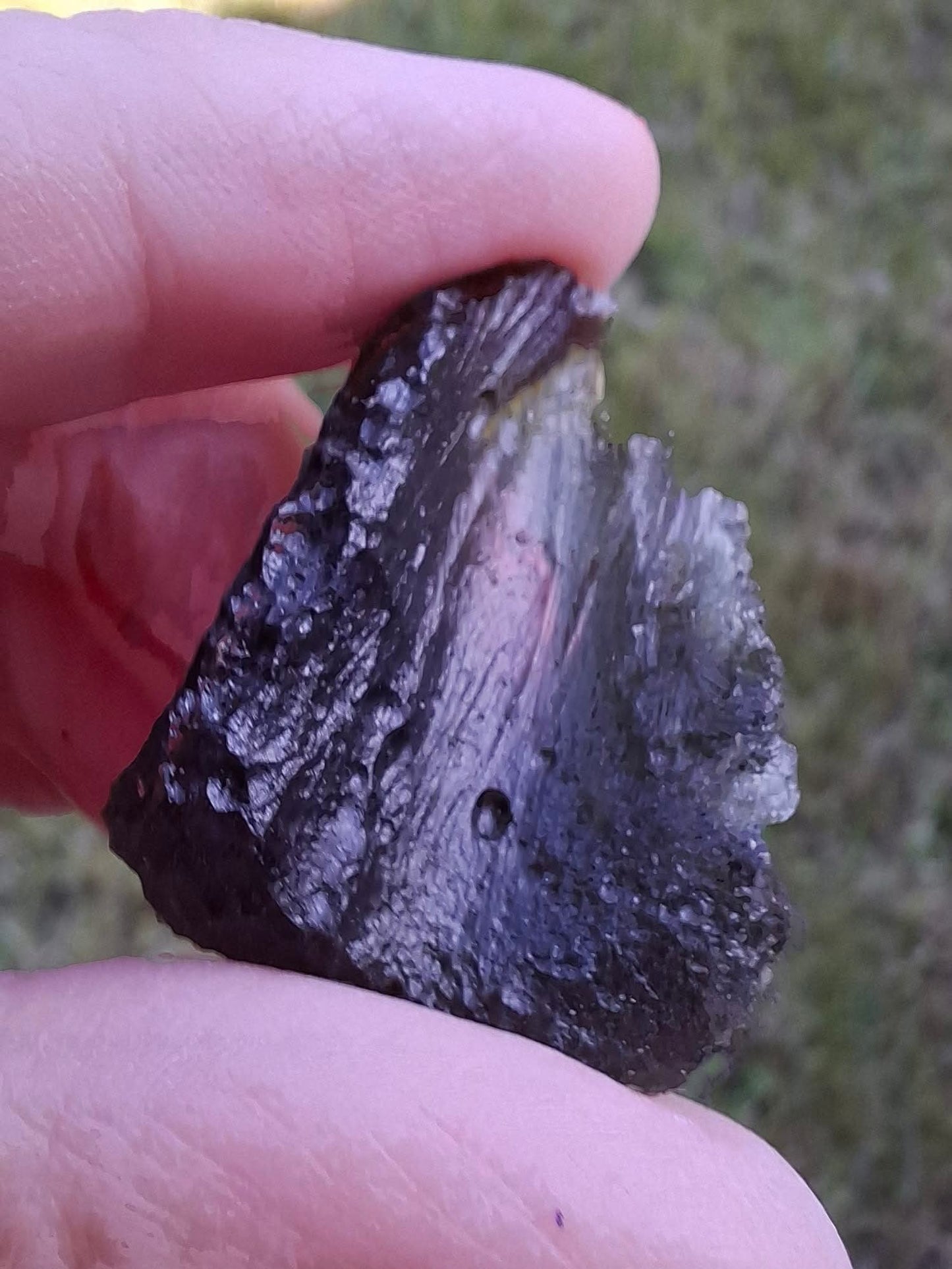 Moldavite Piece, CHLUM, 9.87g, Tektite (Ref: 1168)