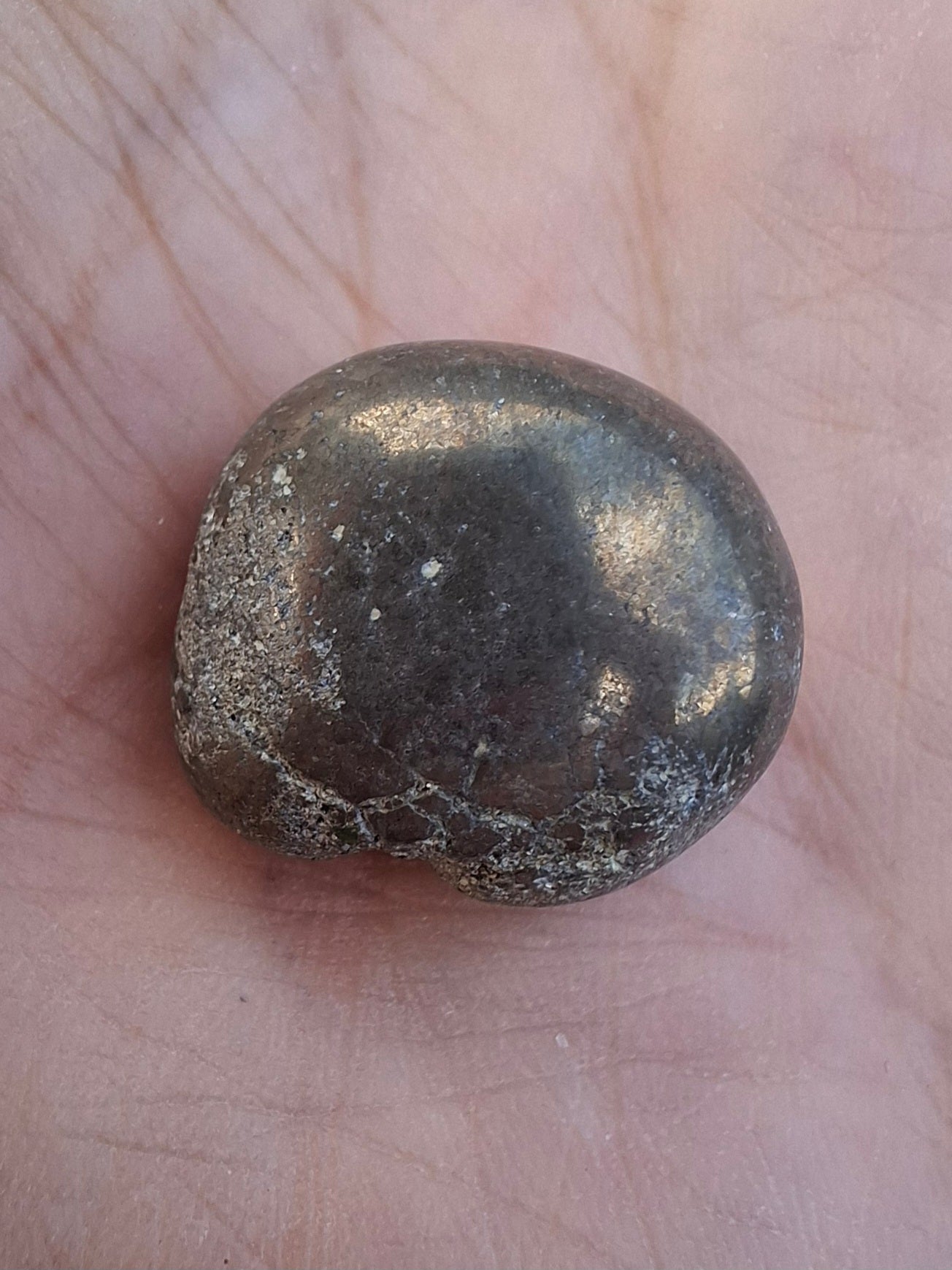 Apache Gold Tumble Stone, Crystal (Ref: T227)