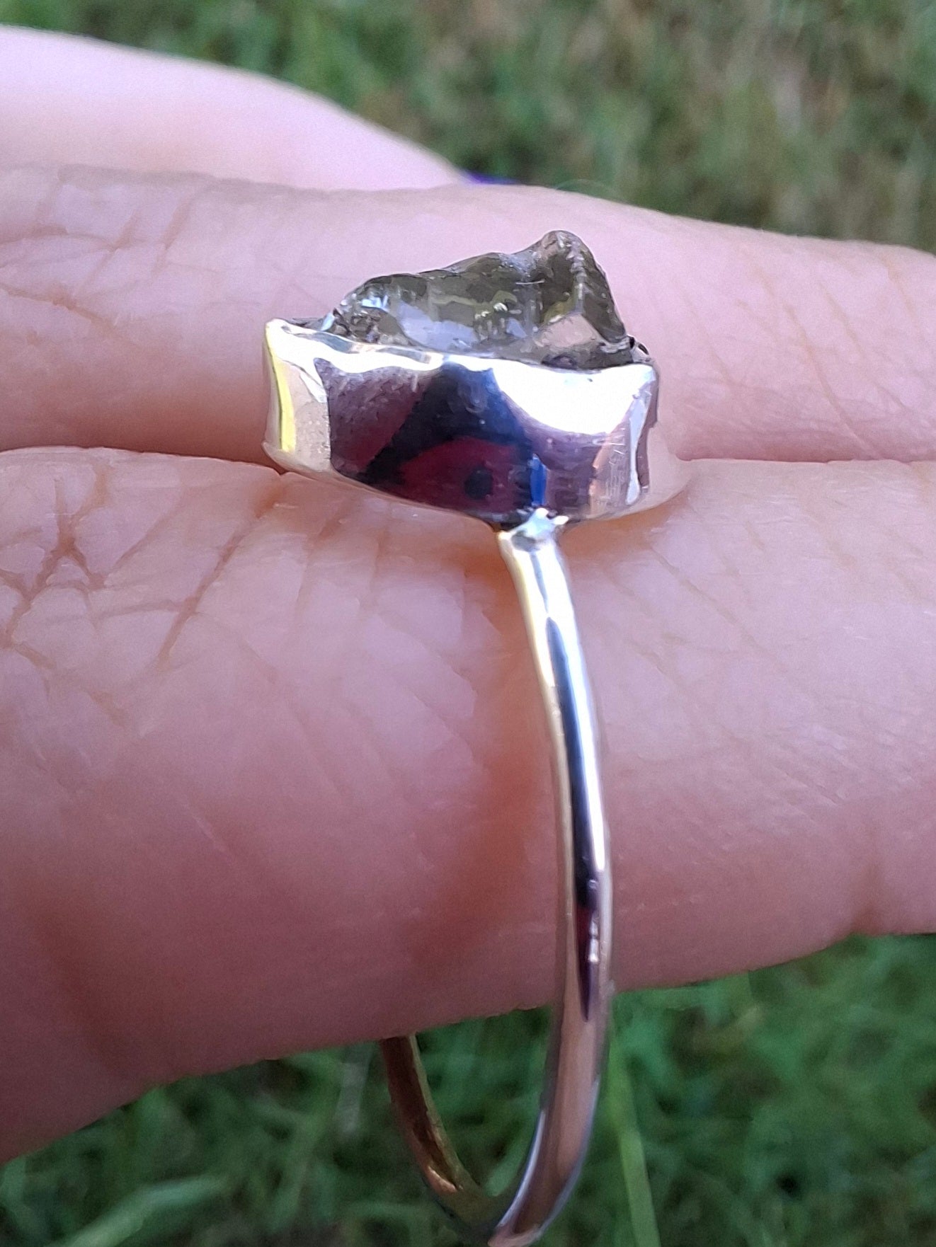 Libyan Desert Glass Ring, size large T/small U, 925 Silver, Tektite (Ref: LR51)