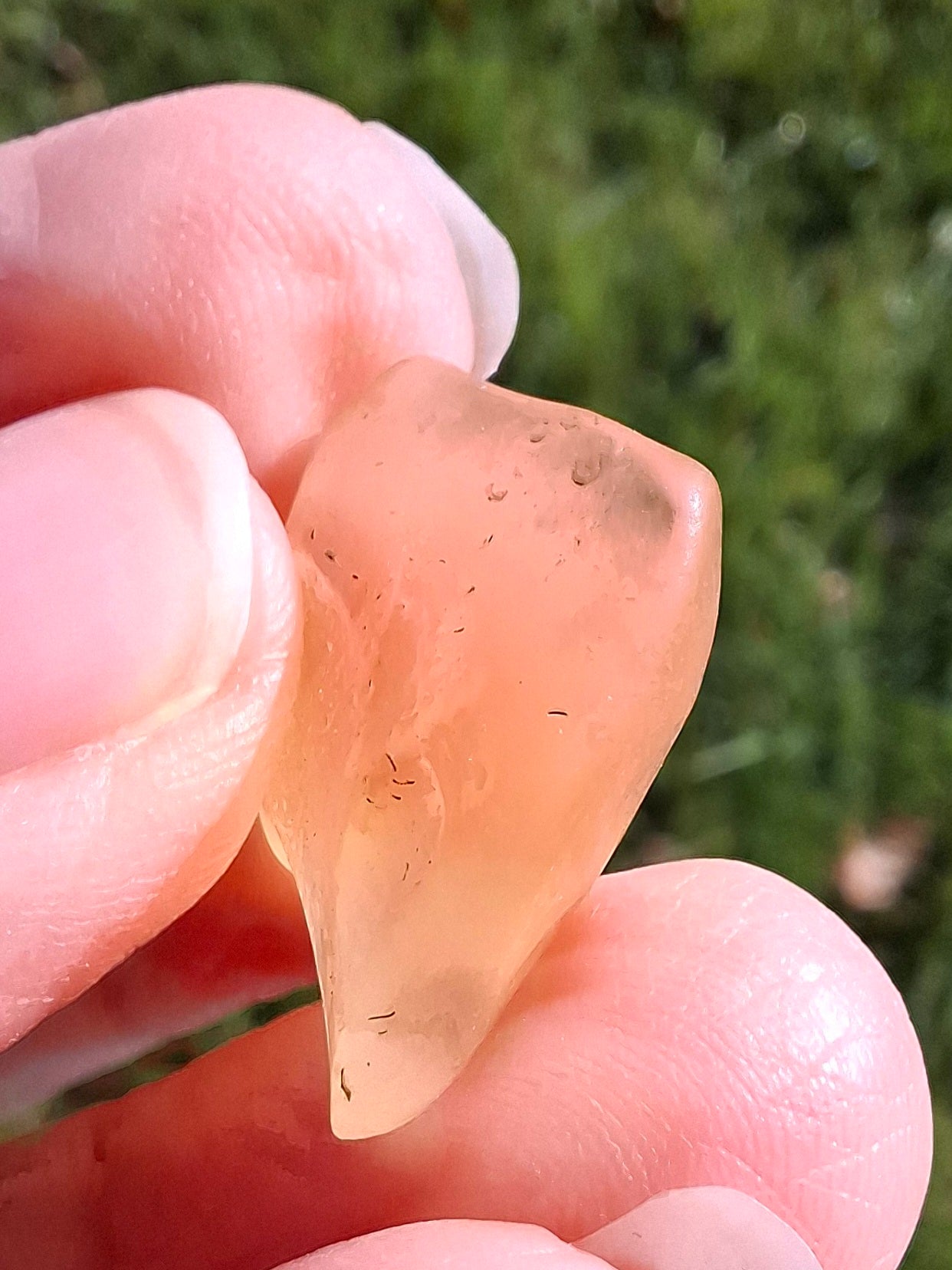 Libyan Desert Glass small Piece, 2.38g, Tektite (Ref: L1353)