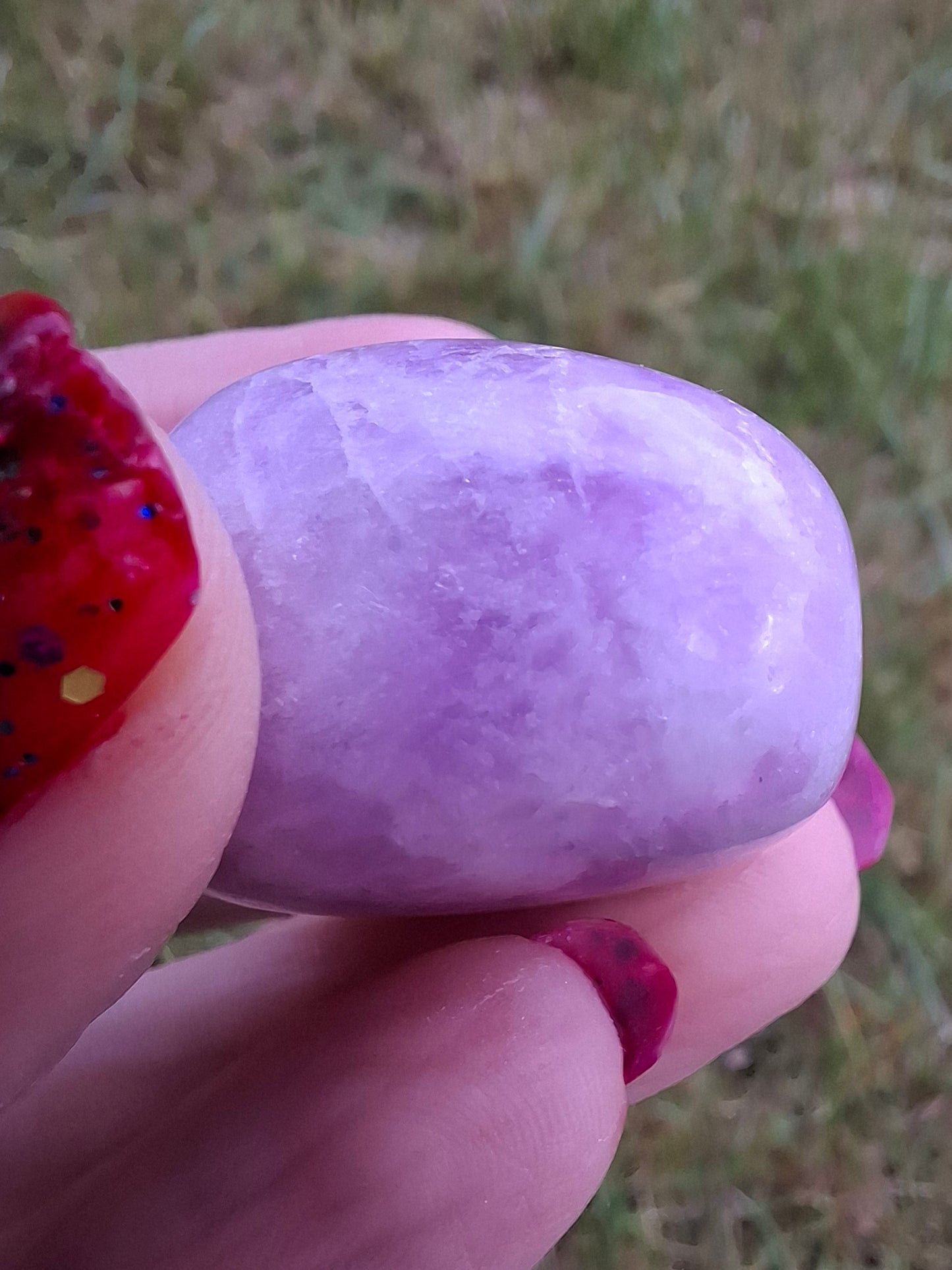 Lepidolite, Tumble Stone, Crystal (Ref: T116)