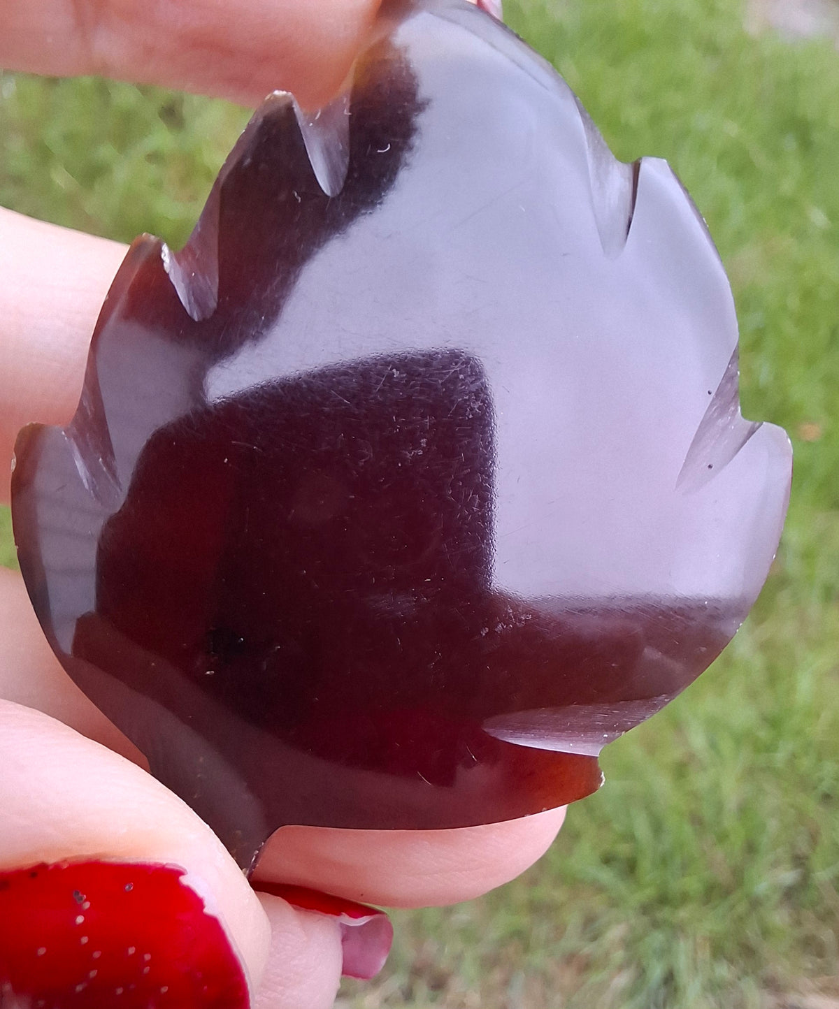 Red Amber Leaf Carving, 7.89g, Fossil (Ref: Leaf4)