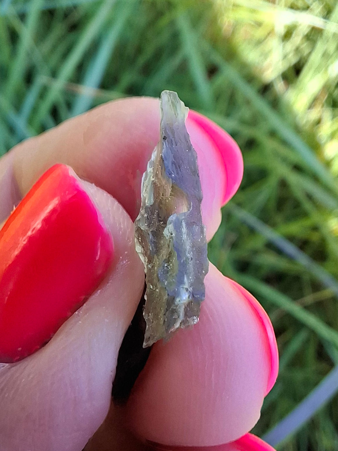 Moldavite Piece, 0.87g, Tektite (Ref: 1411)