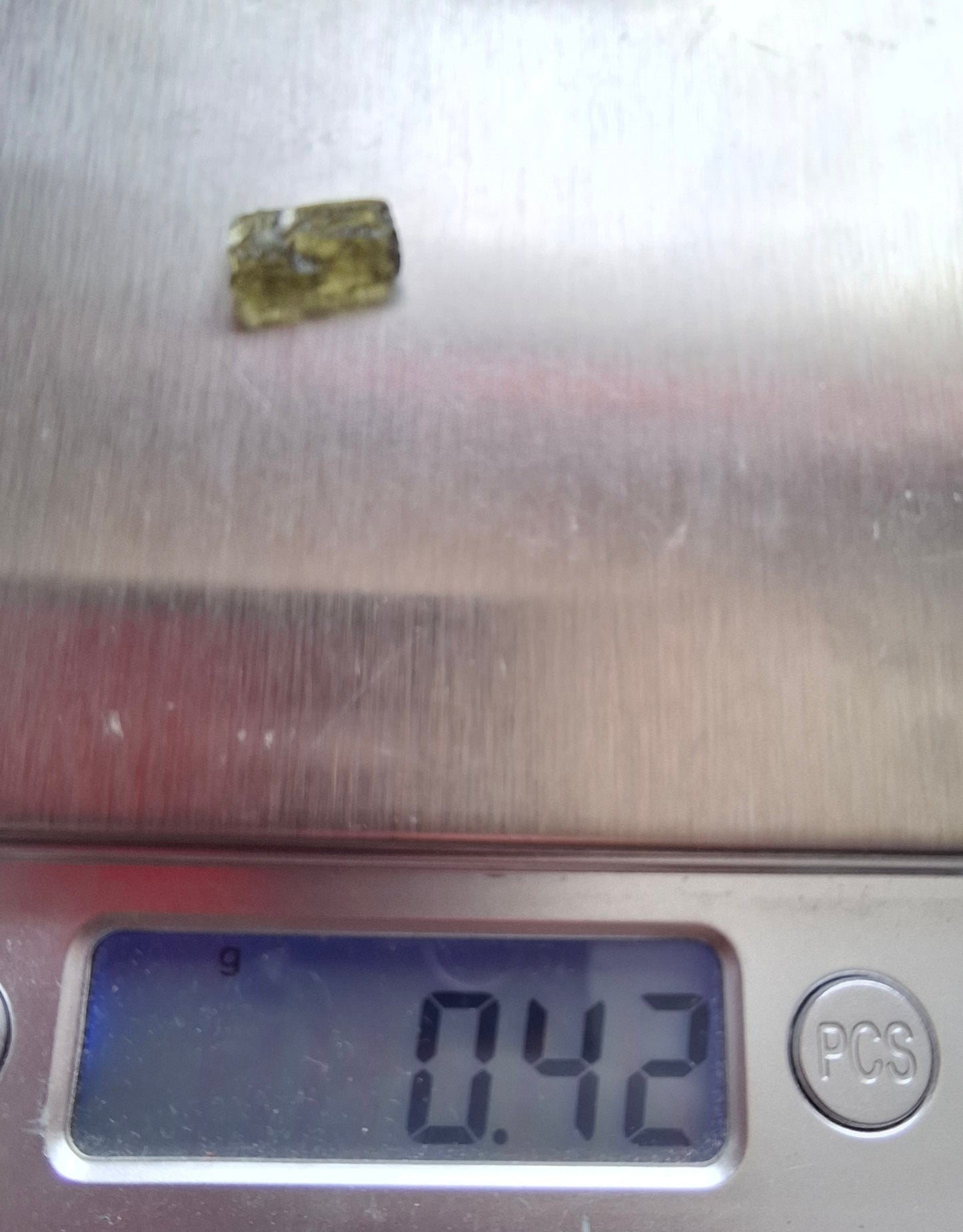 Moldavite small Piece, 0.42g, Tektite (Ref: 1386)