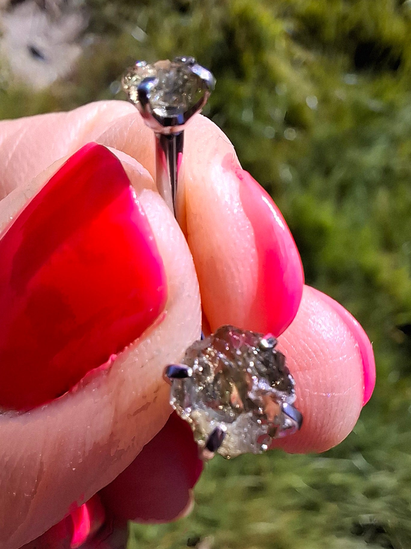 Moldavite (raw) BELLY BAR, 14G, Surgical Steel, Tektite (Ref: BB7)