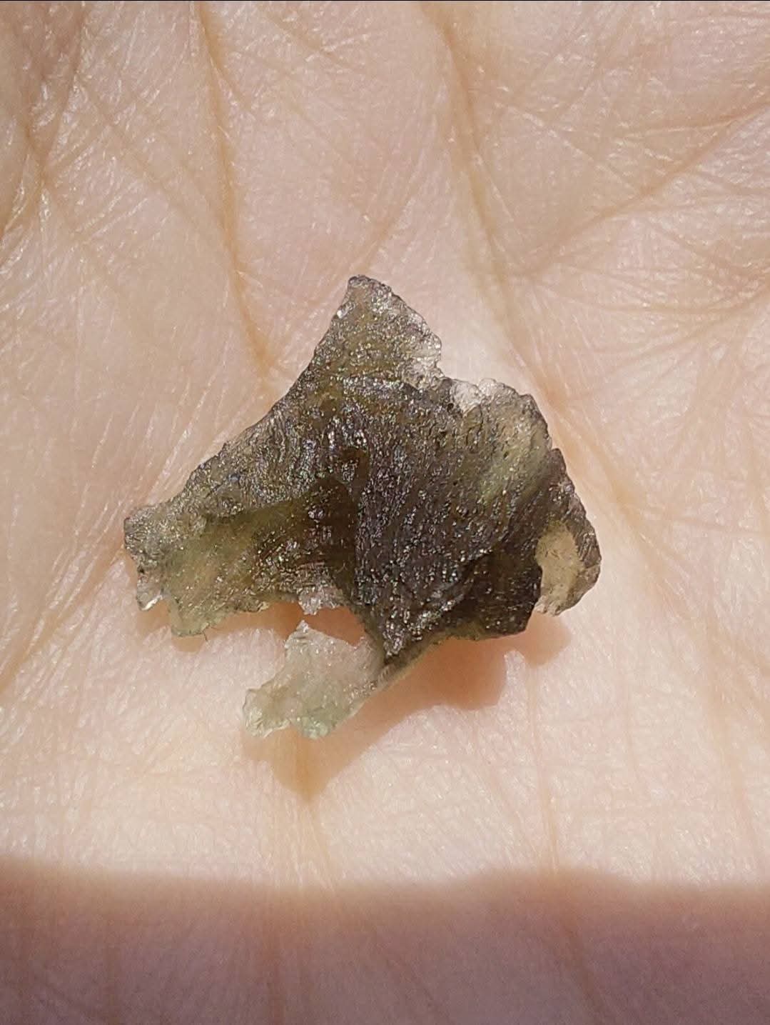Moldavite Piece, 0.62g, Tektite (Ref: 1127)