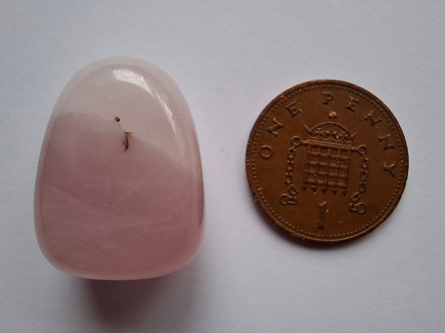 Rose Quartz, Tumble Stone, Crystal (Ref: T93)