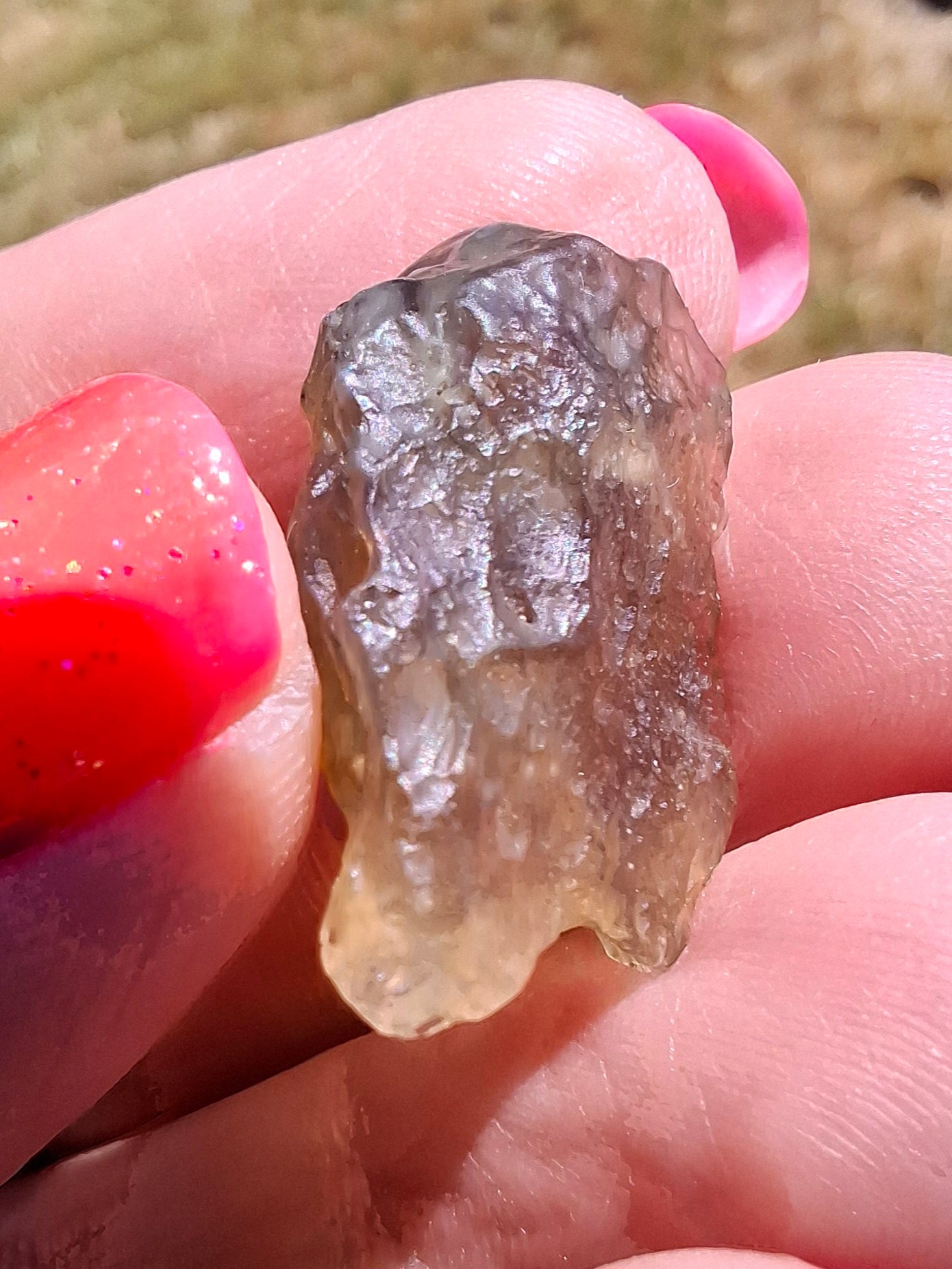 Libyan Desert Glass (darker) piece, 2.88g, Tektite (Ref: L1358)