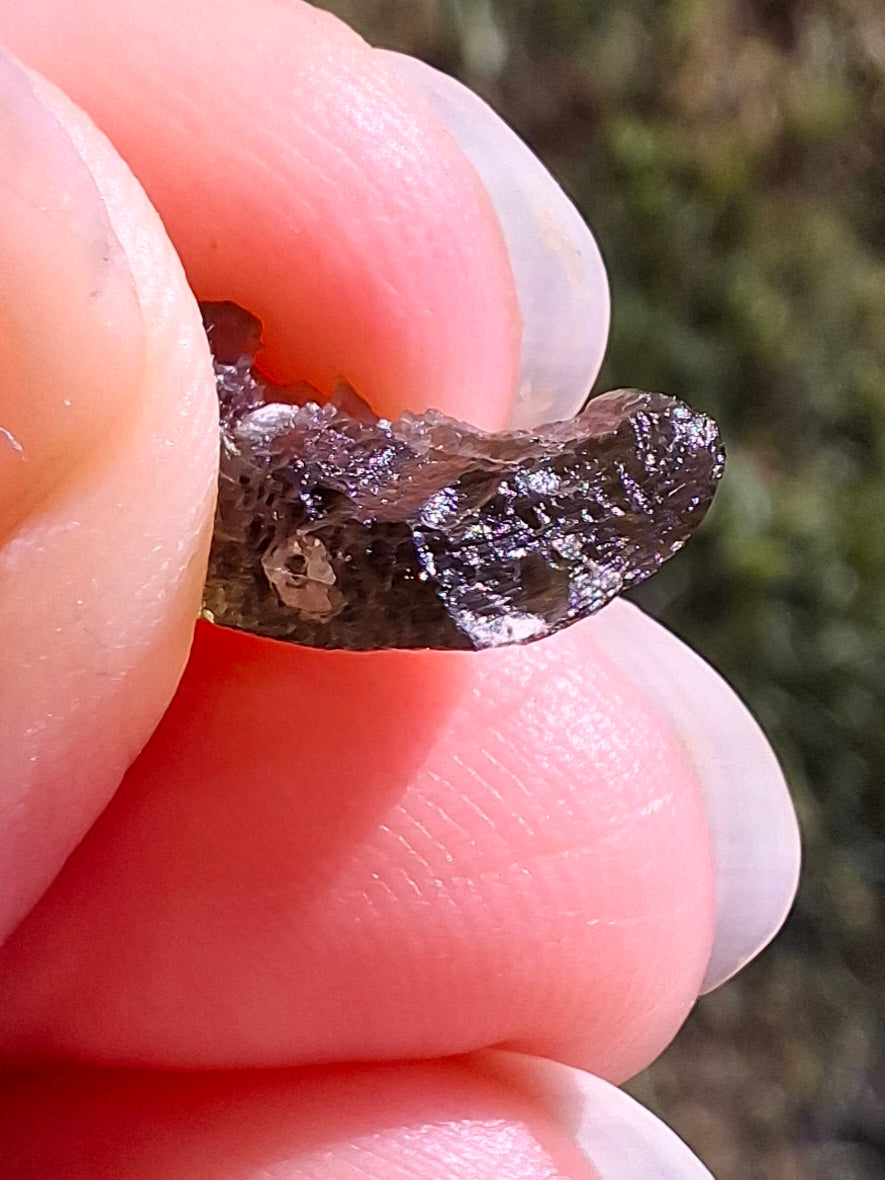 Moldavite Piece, 0.59g, Tektite (Ref: 1413)