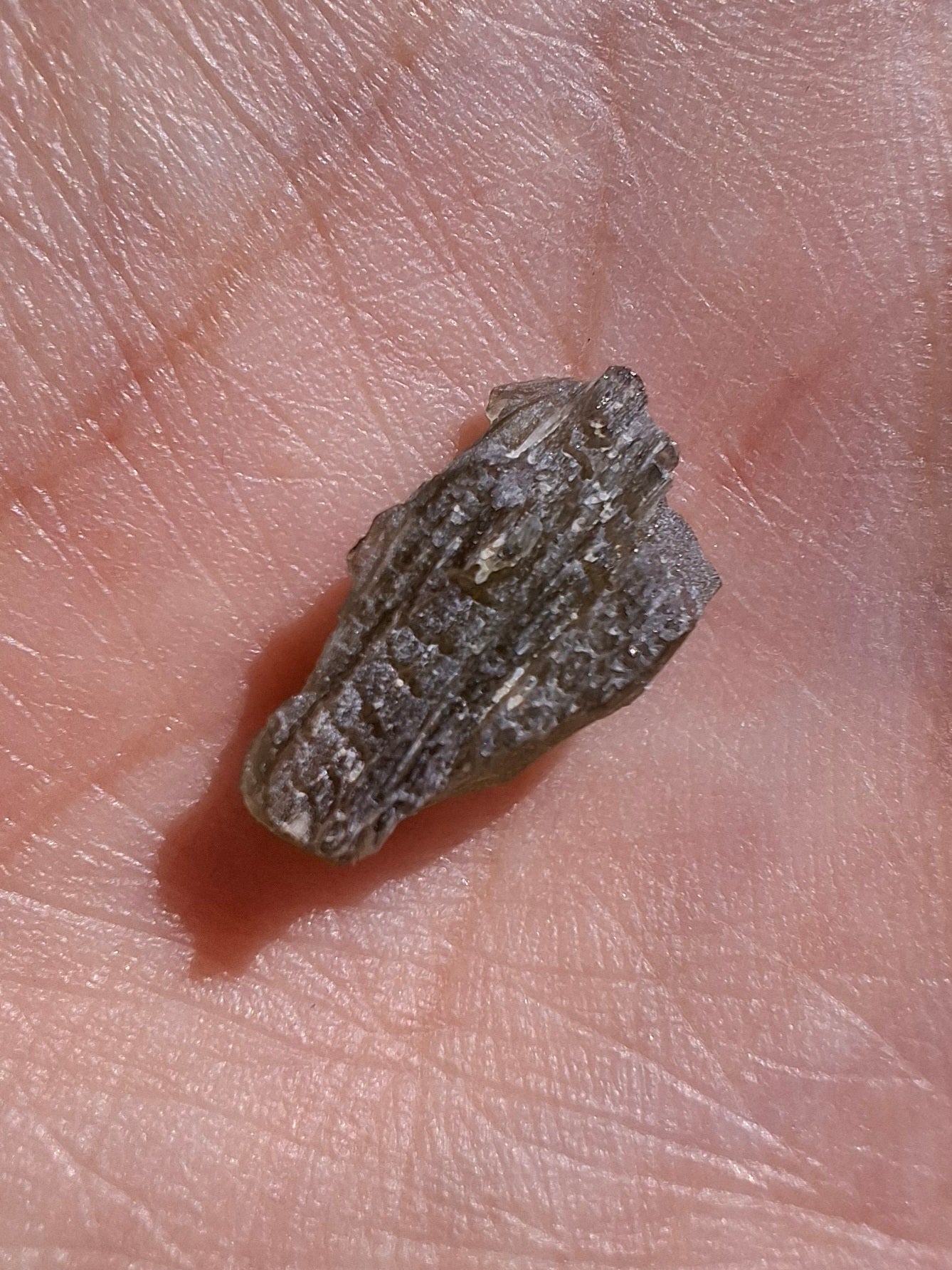 Moldavite Piece, 0.68g, Tektite (Ref: 1471)