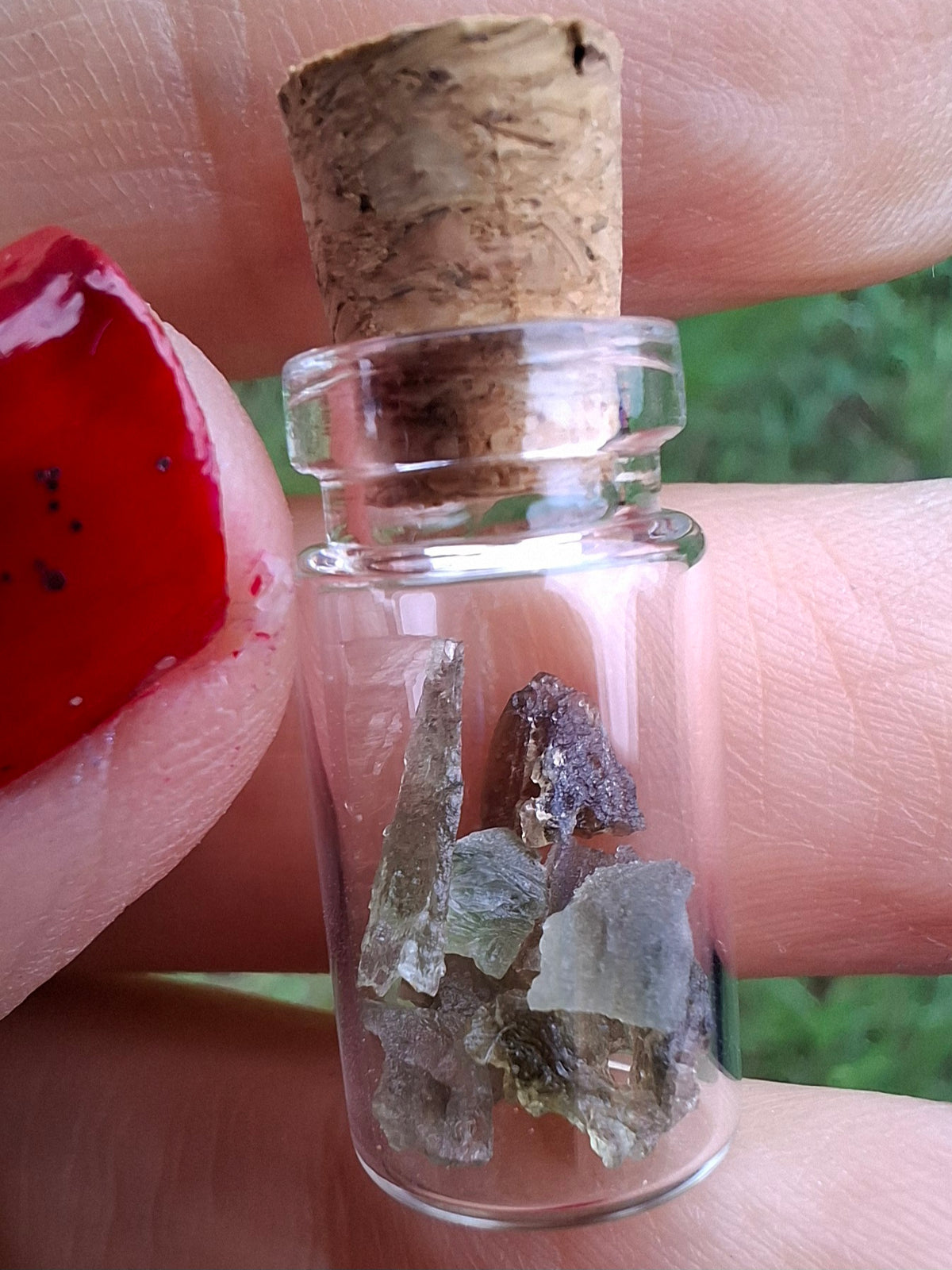 Moldavite Chips (0.50g) in 1ml Bottle, Tektite (Ref: B27)