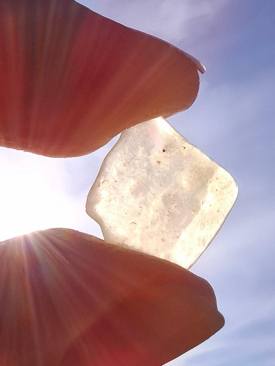 Libyan Desert Glass small Piece, 0.87g, Tektite (Ref: L1352)