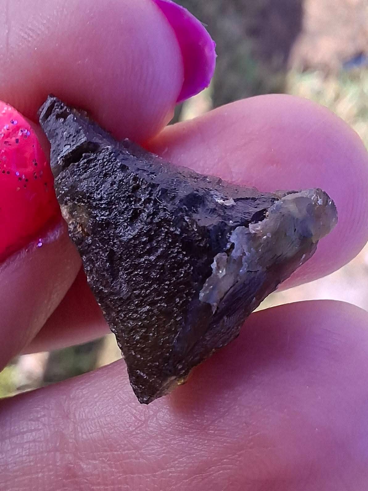 Moldavite Piece, 2.28g, Tektite (Ref: 1301)
