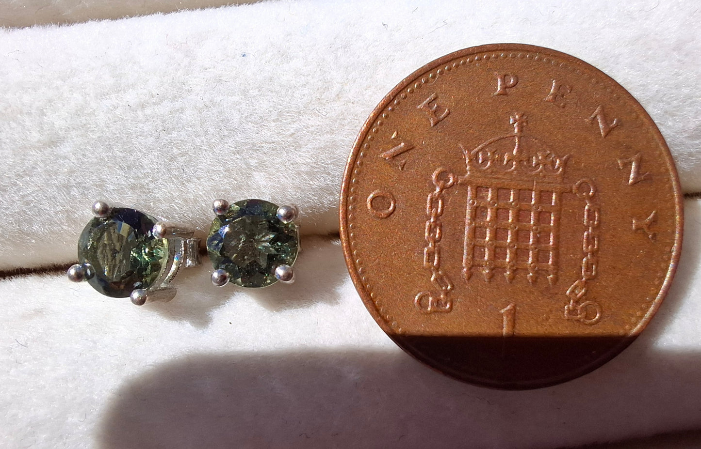 Moldavite (faceted) 5mm STUD EARRINGS, 925 Silver, Tektite (Ref: Pair48)