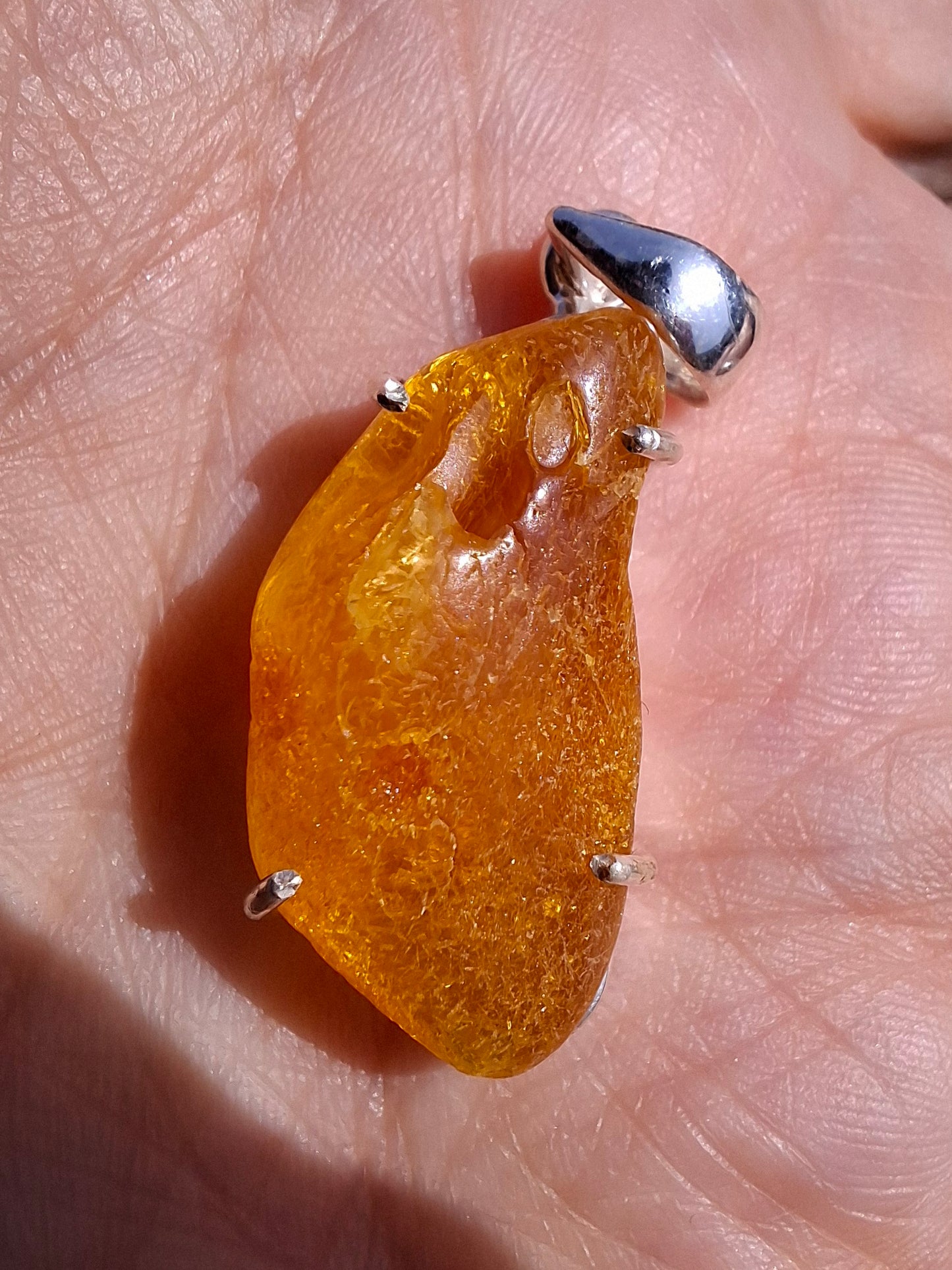 Baltic Amber Pendant, 925 Silver, Fossil (Ref: AP14)
