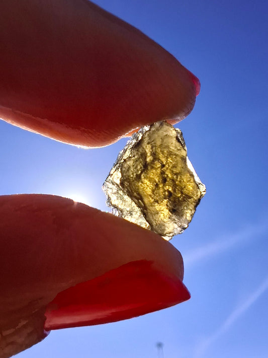 Moldavite Piece, 0.87g, Tektite (Ref: 231)