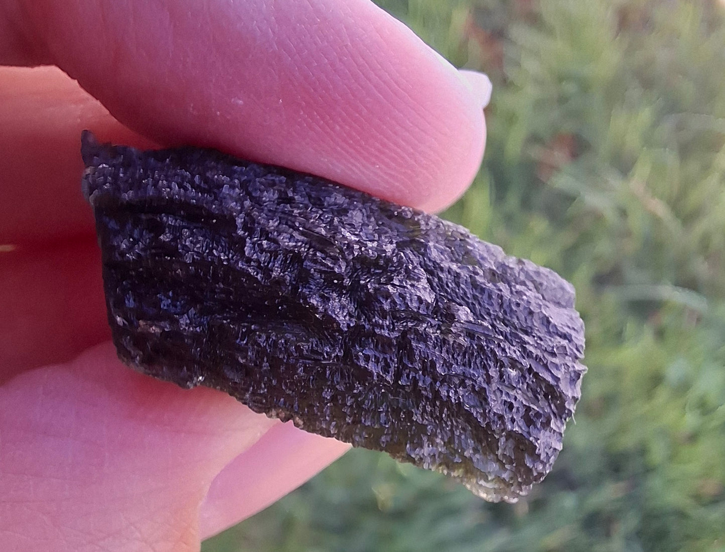 Moldavite Piece, SLAVCE, 13.52g, Tektite (Ref: 1178)