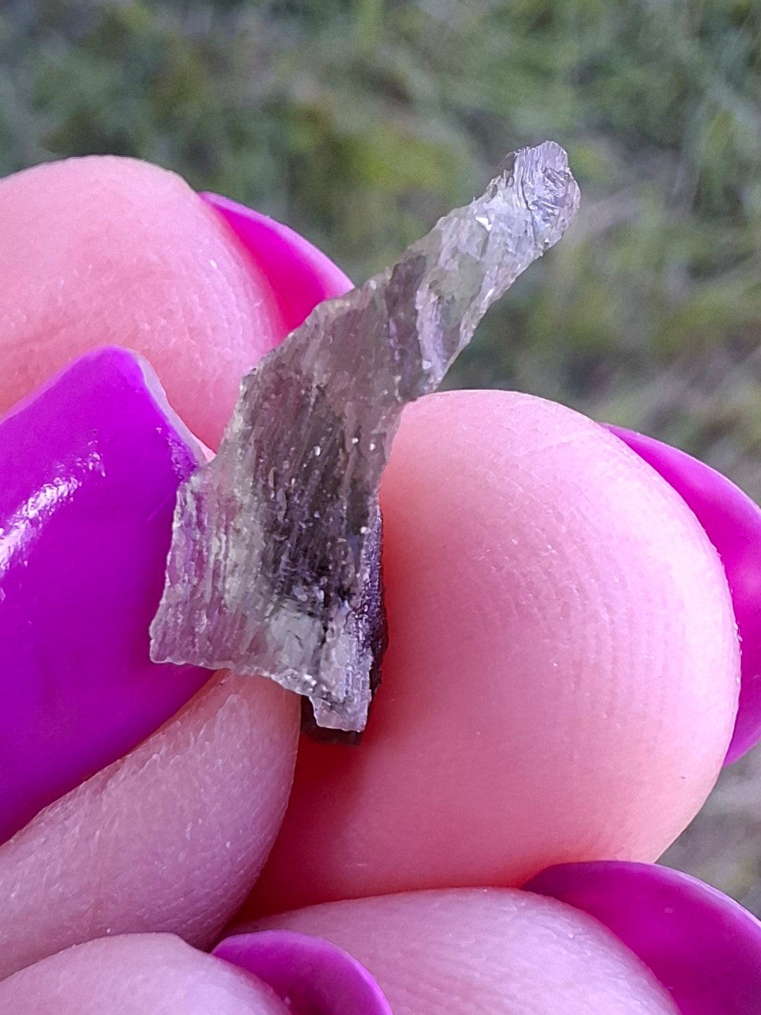 Moldavite Piece, 0.48g, Tektite (Ref: 1463)