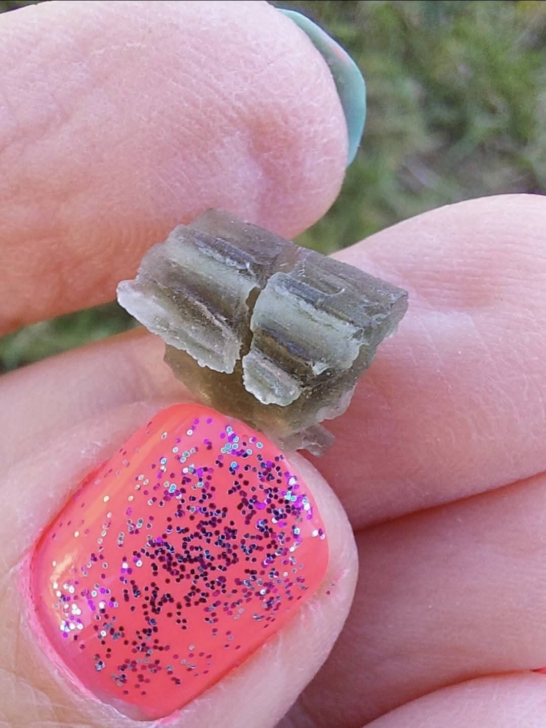 Moldavite Piece, 0.74g, Tektite (Ref: 1147)
