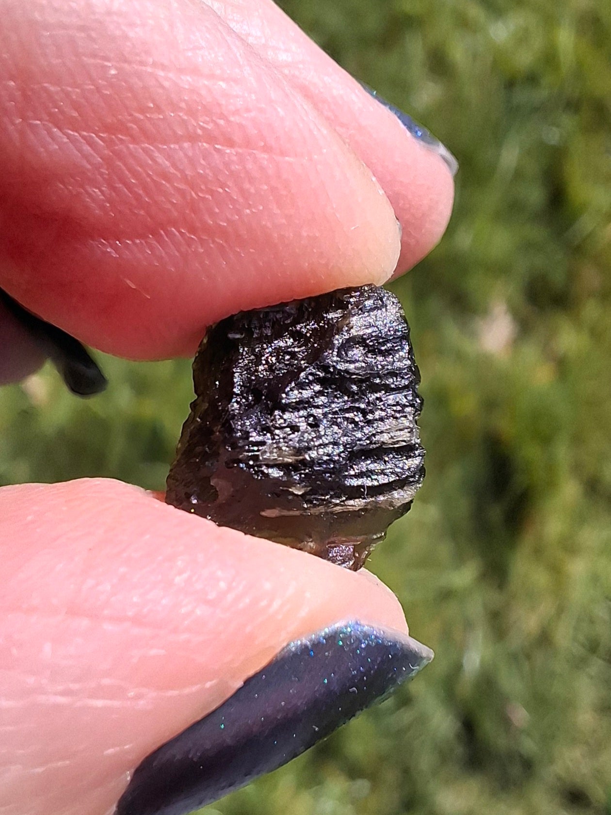 Moldavite Piece, 0.87g, Tektite (Ref: 1392)