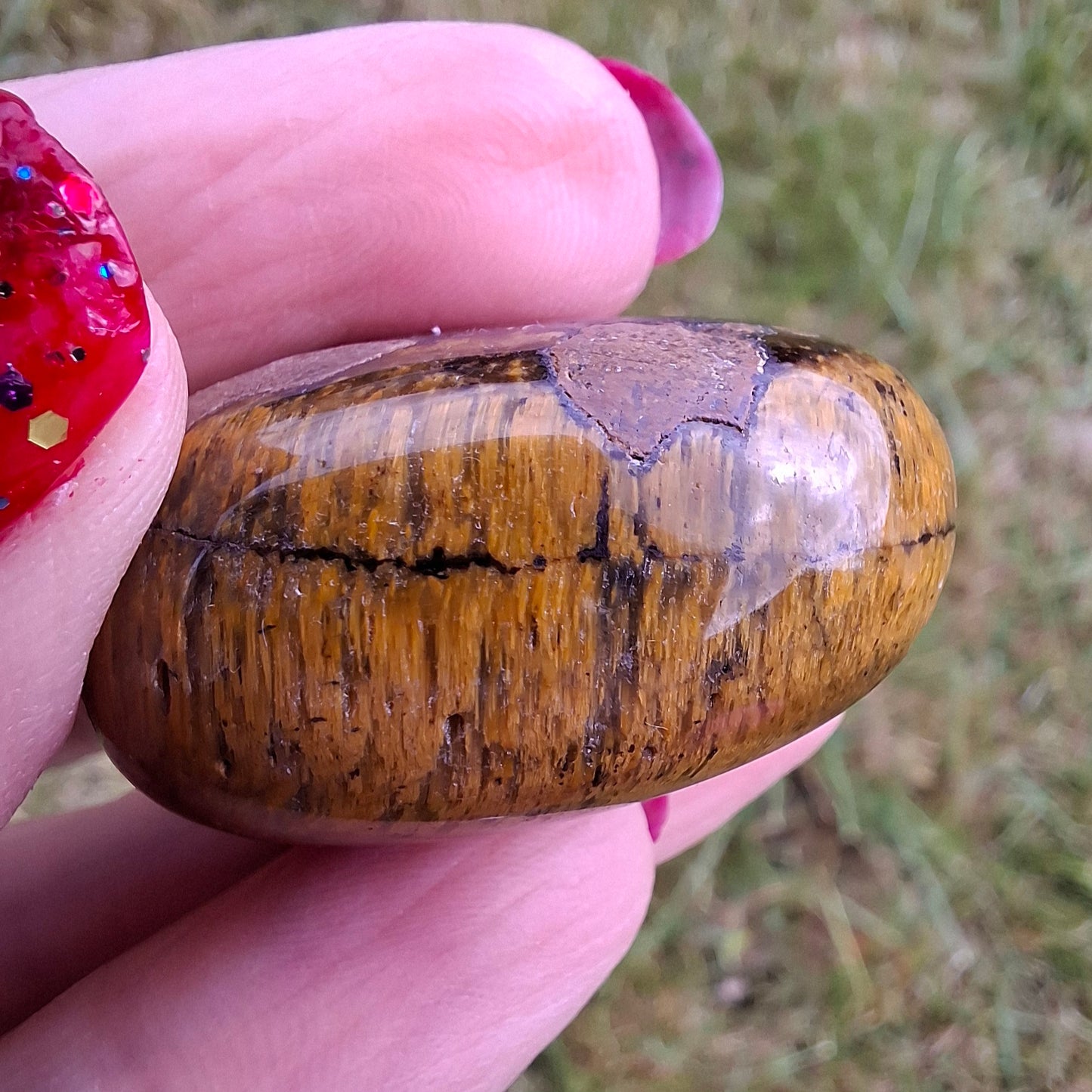 Tigers Eye, Tumble Stone, Crystal (Ref: T129)