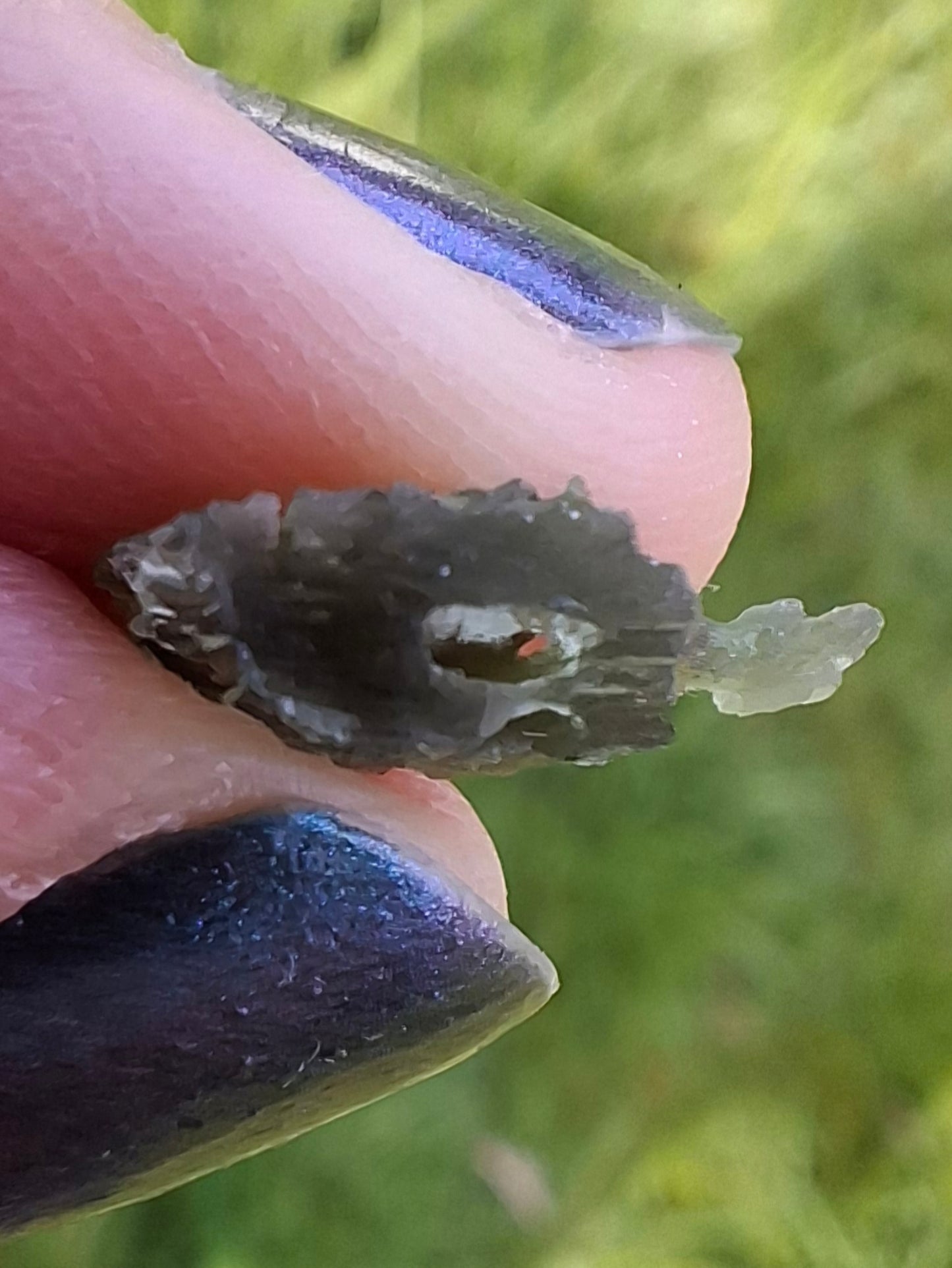 Moldavite Piece, 0.52g, Tektite (Ref: 1389)
