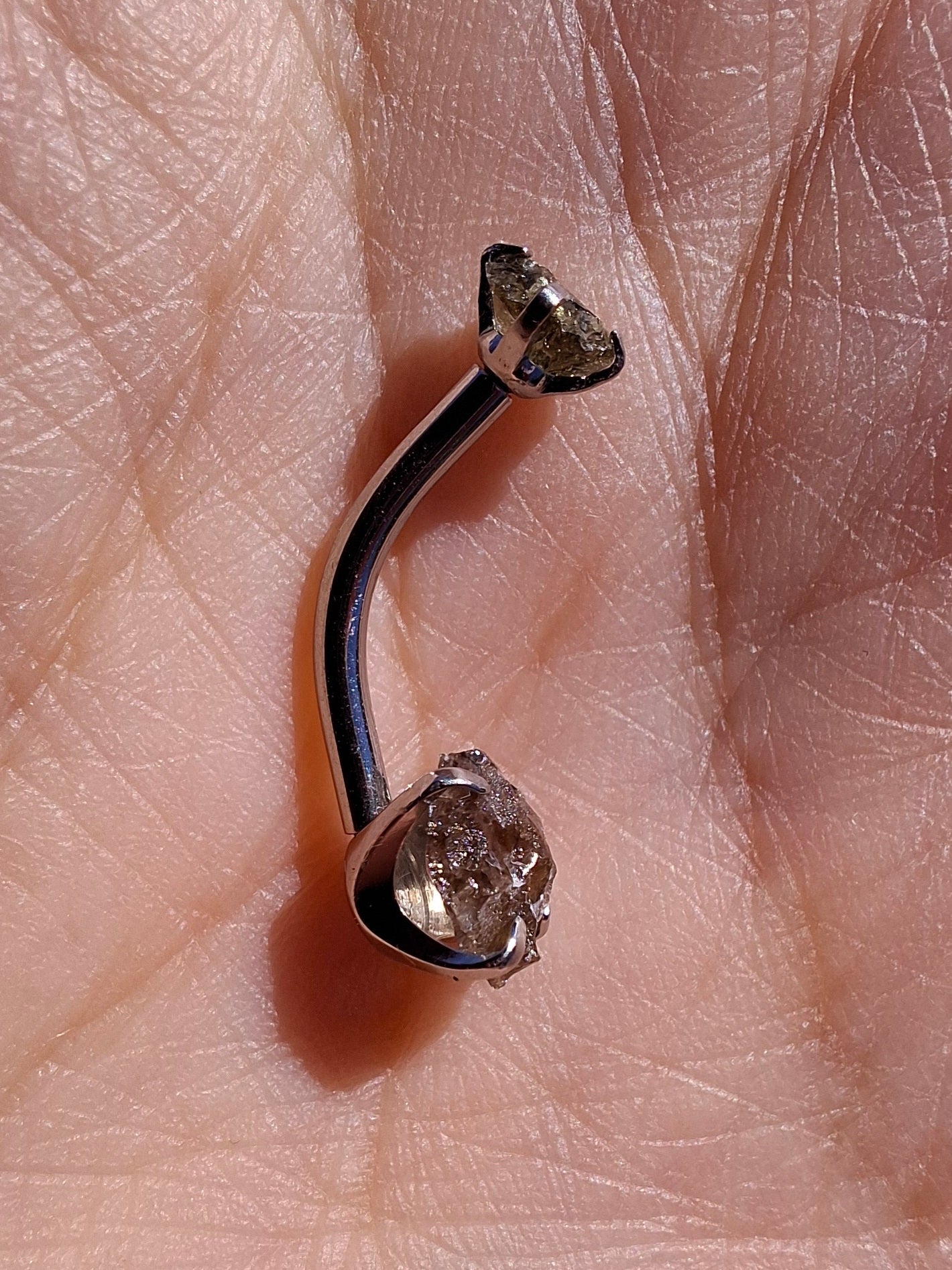 Moldavite (raw) BELLY BAR, 14G, Surgical Steel, Tektite (Ref: BB6)