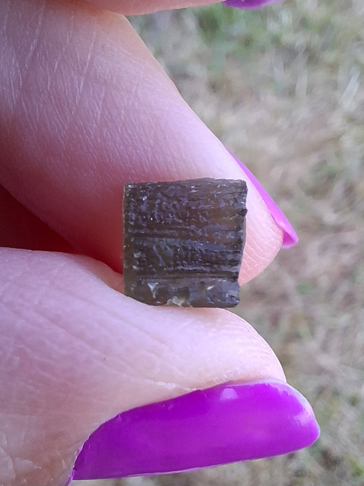 Moldavite Piece, 0.53g, Tektite (Ref: 1446)