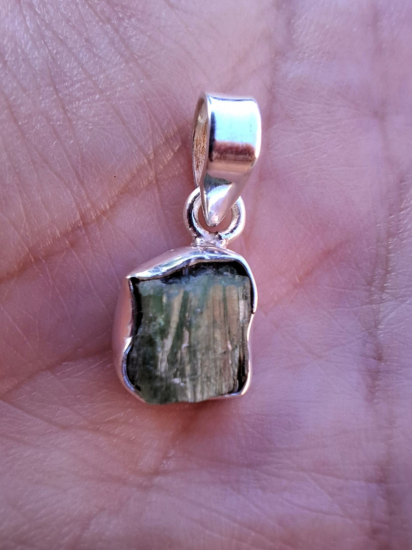 Green Tourmaline Pendant, 925 Silver, Crystal (Ref: GT11)