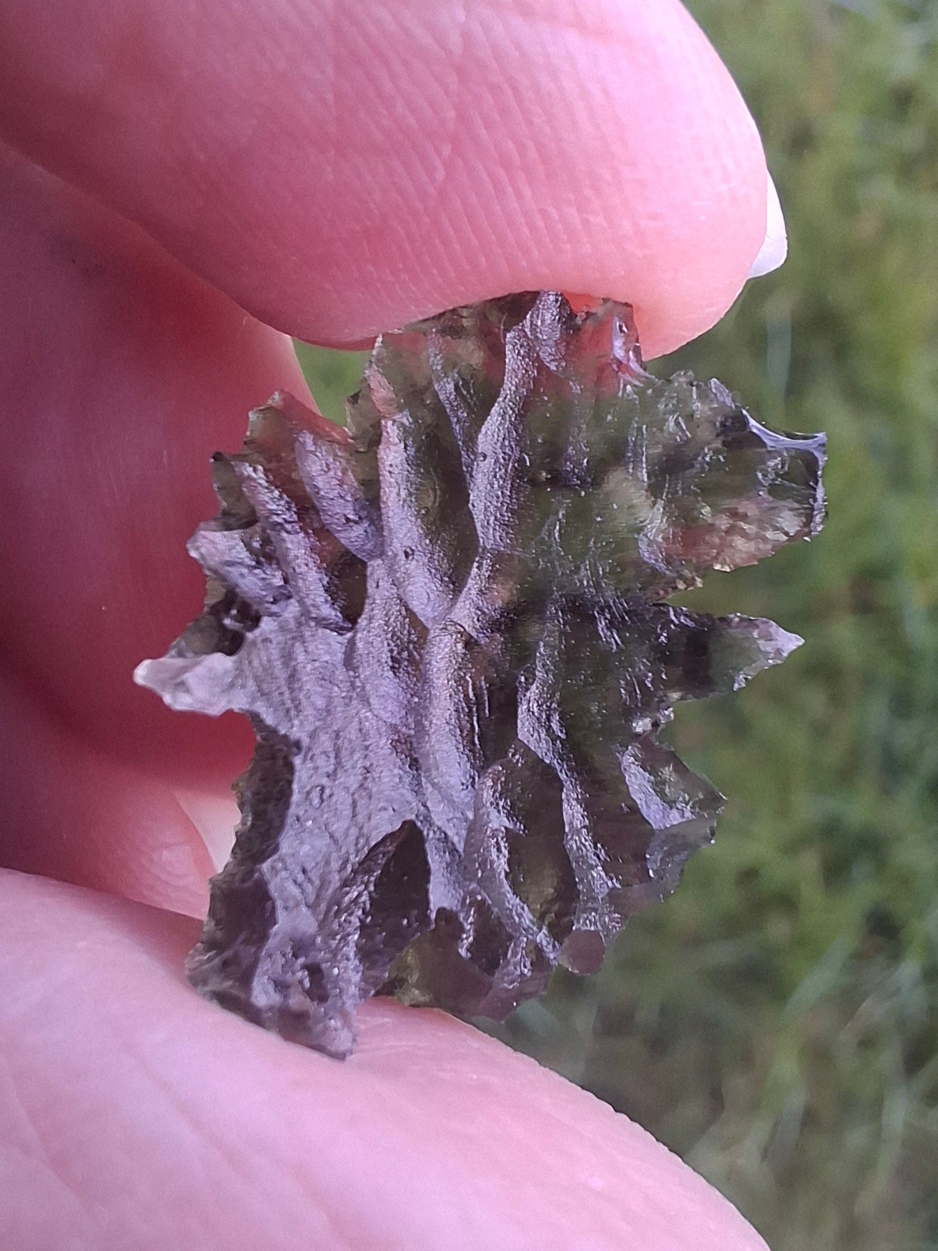 Moldavite Piece, JEZKOVNA BESEDNICE, 1.95g, Tektite (Ref: 1260)