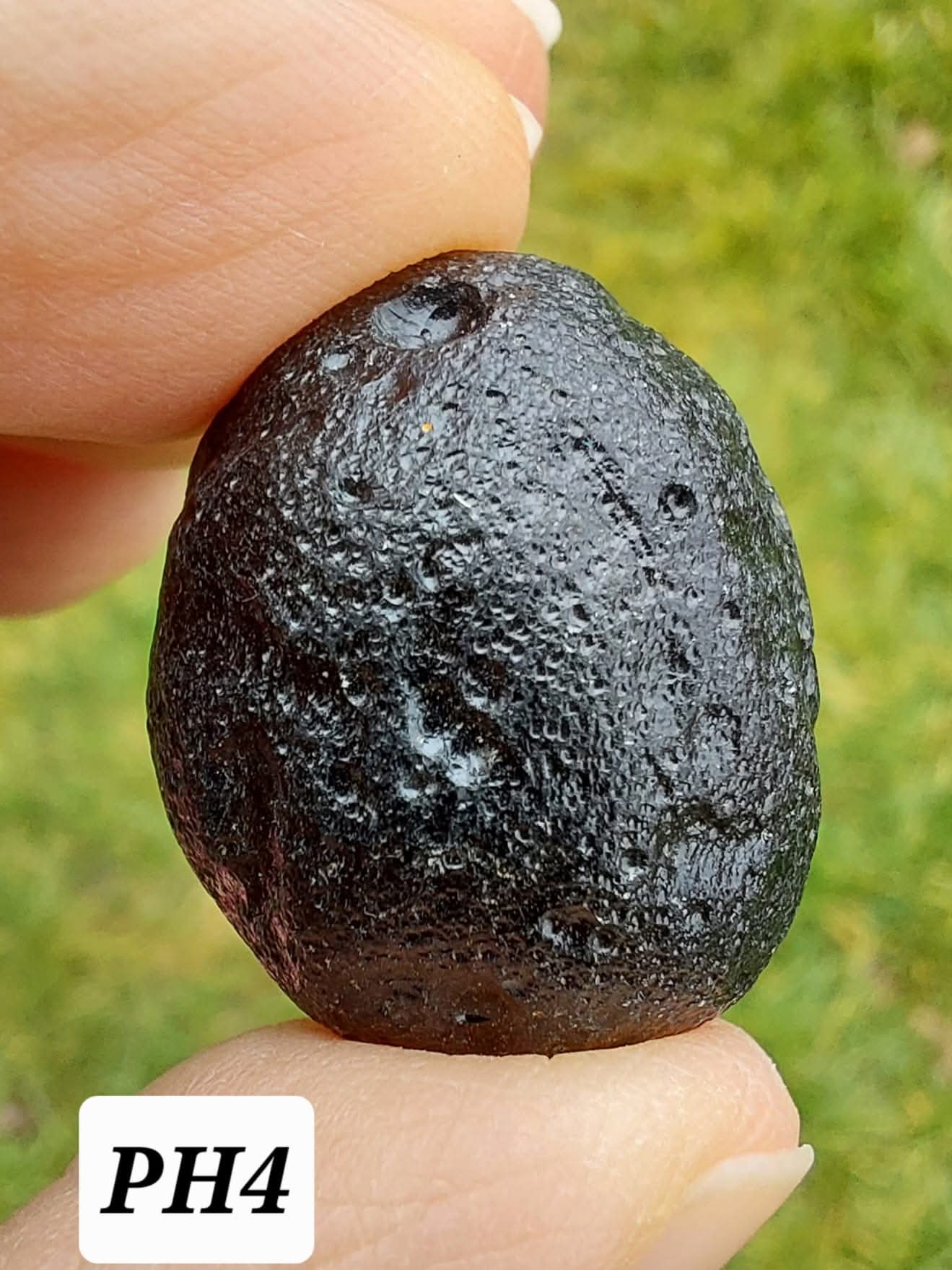 Philippinite (Rizalite), 11.42g, Tektite