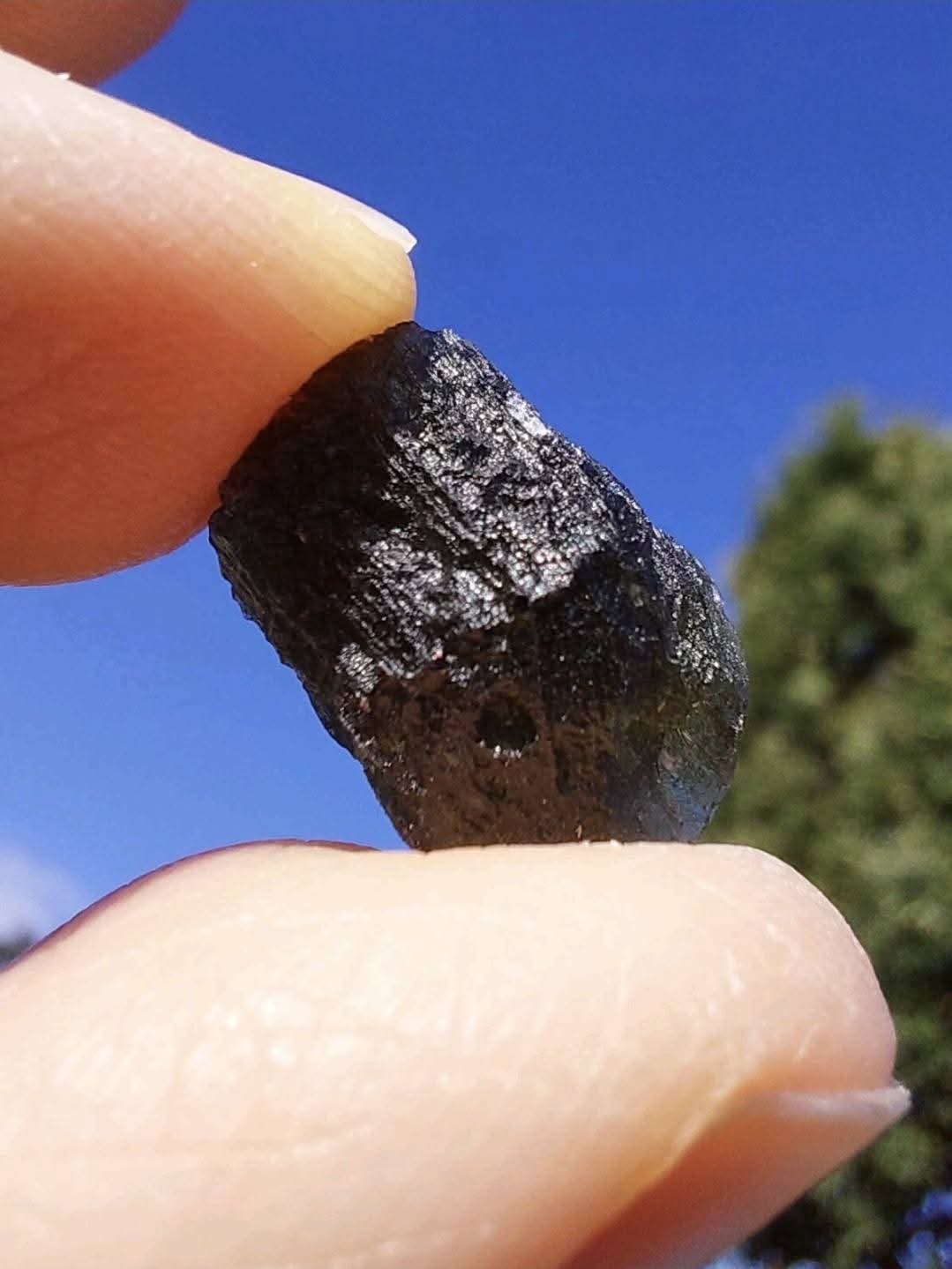 Moldavite Piece, 1.94g, Tektite (Ref: 914)