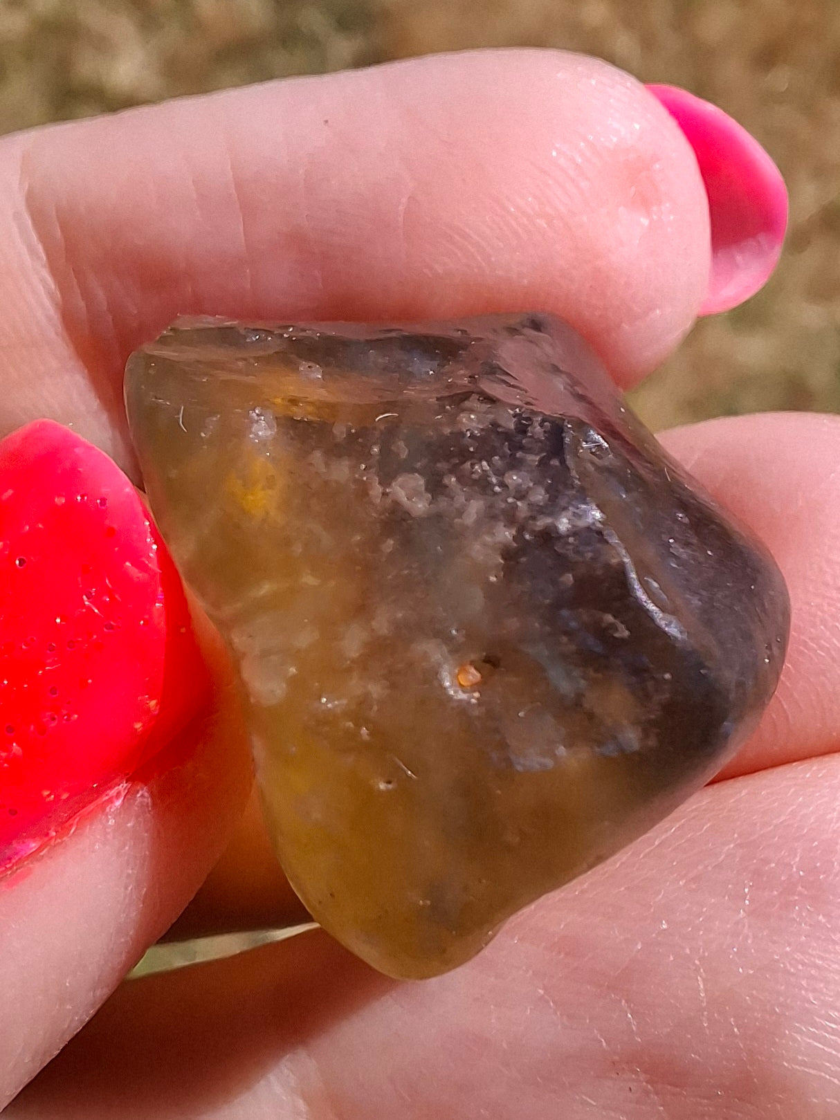 Libyan Desert Glass (darker) Piece, 6.82g, Tektite (Ref: L1365)