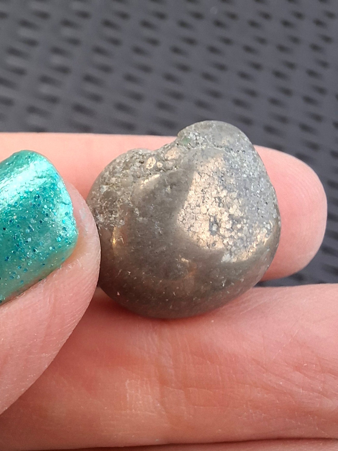 Apache Gold Tumble Stone, Crystal (Ref: T227)