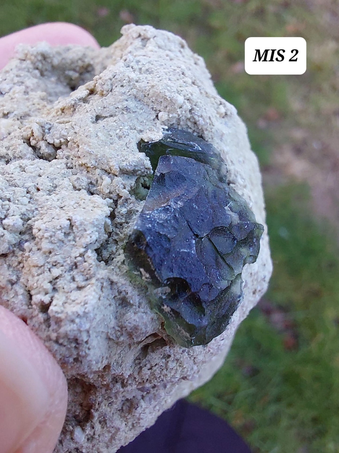 Moldavite In-Situ (in matrix), Besednice, Est 3.5-4g, Tektite (Ref: MIS2)