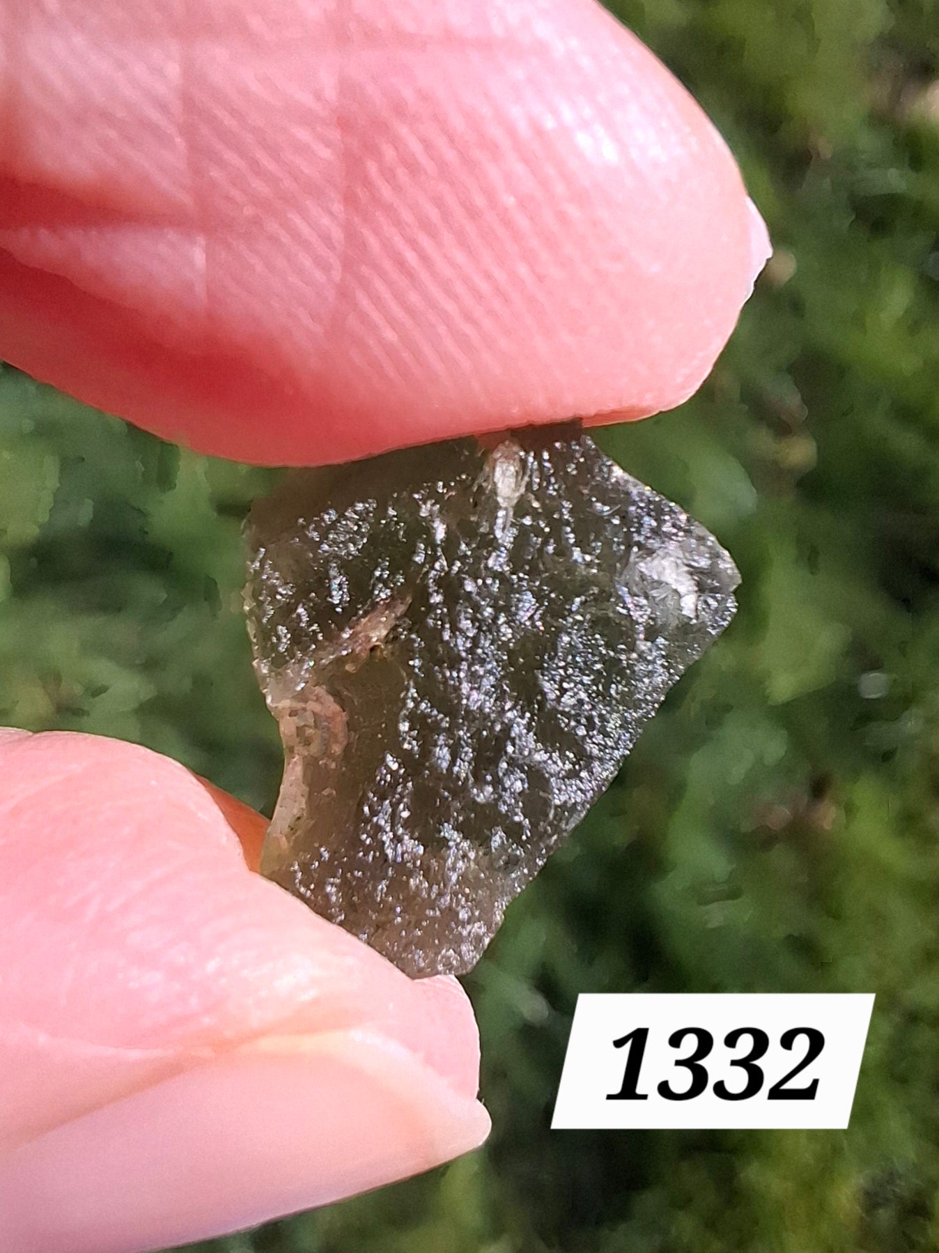 Moldavite Piece, 0.82g, Tektite (Ref: 1332)