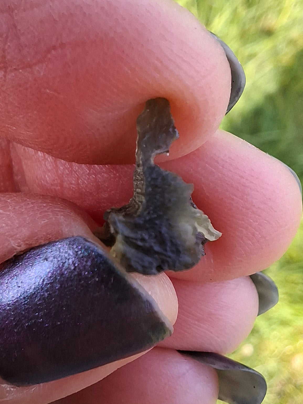 Moldavite Piece, 0.85g, Tektite (Ref: 1396)