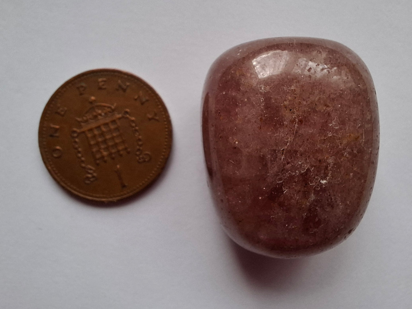 Strawberry Quartz, Tumble Stone, Crystal (Ref: T12)