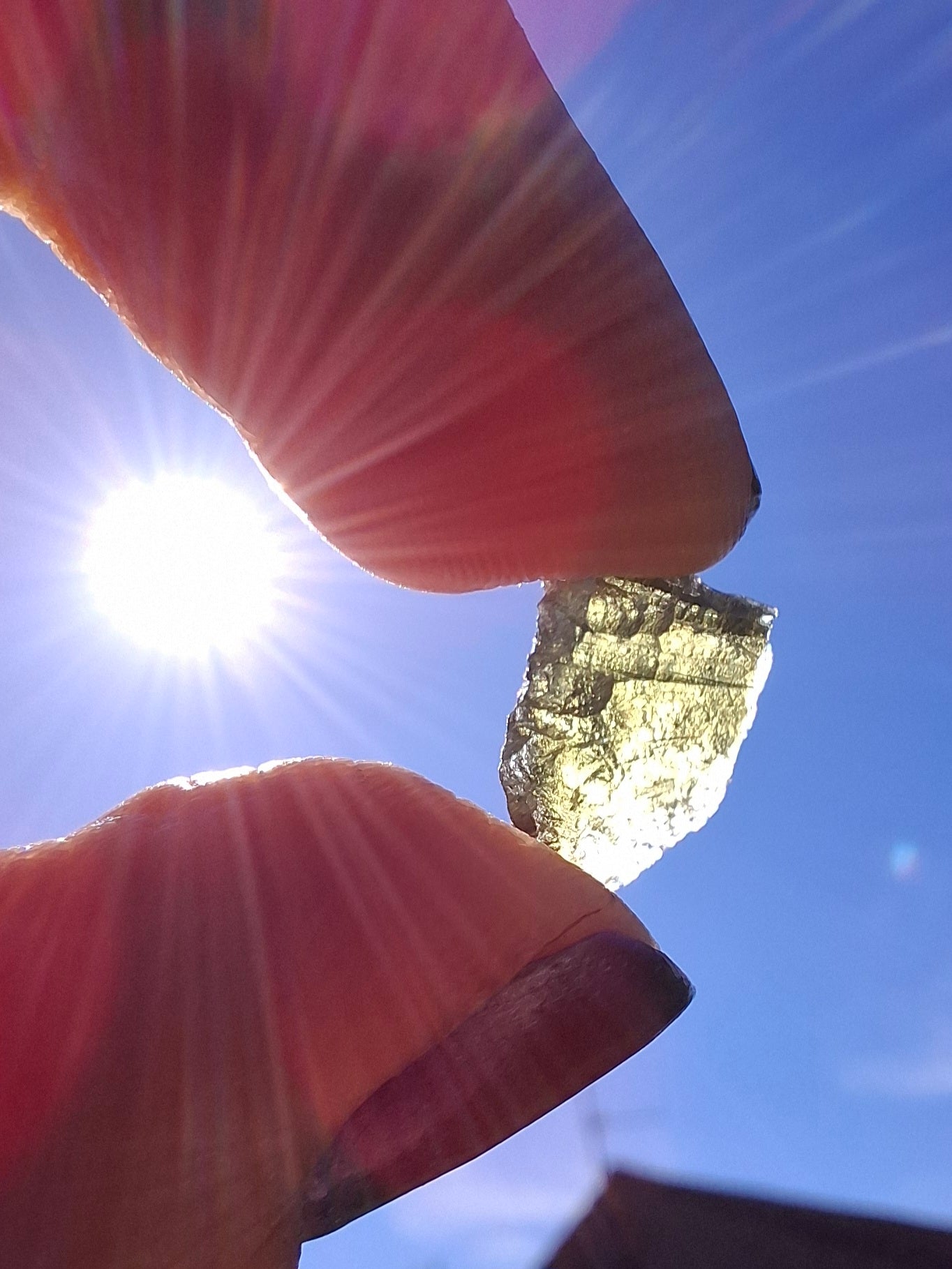 Moldavite Piece, 0.81g, Tektite (Ref: 1400)