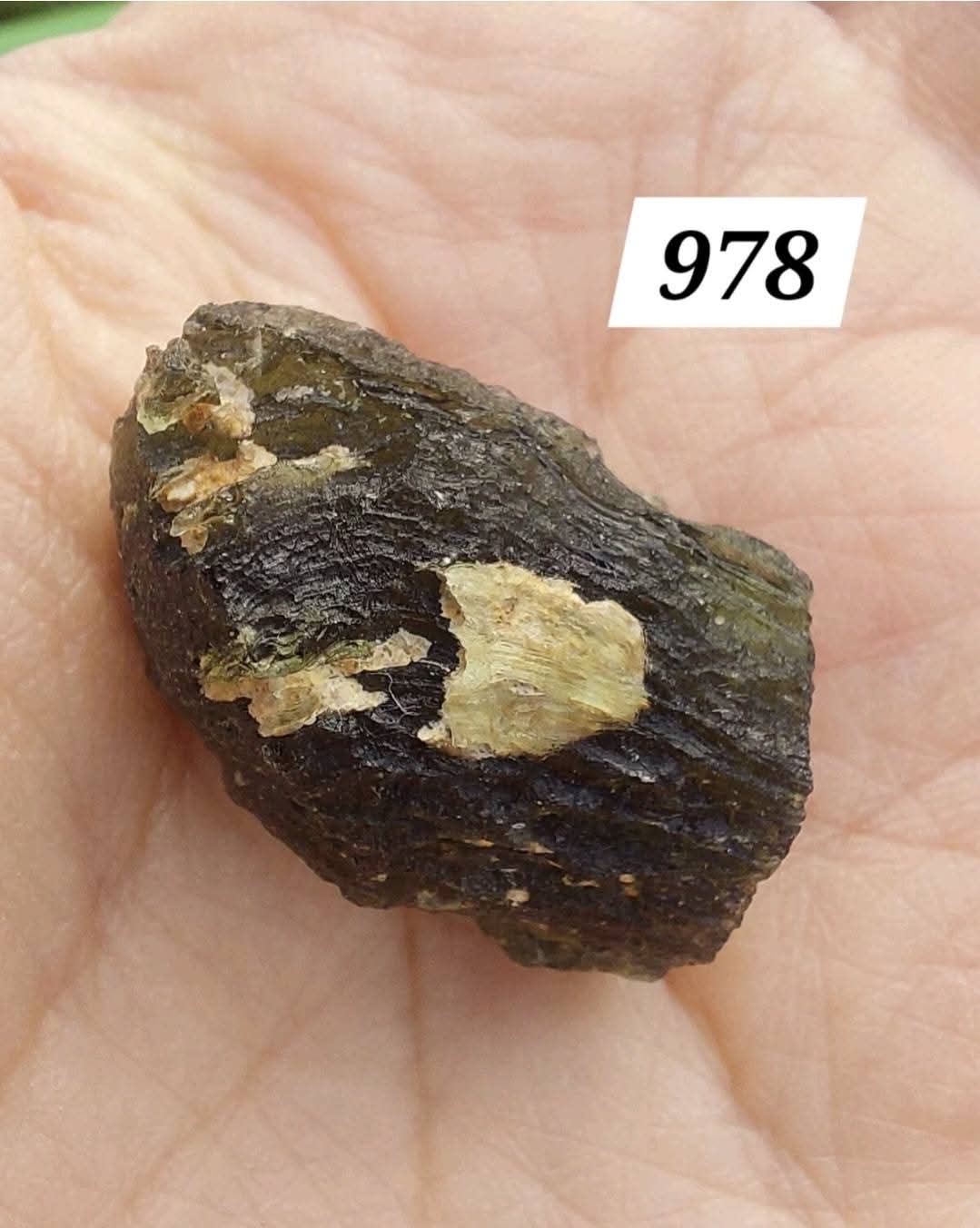 Moldavite Piece, NESMEN HURKA, 8.81g, Tektite (Ref: 978)