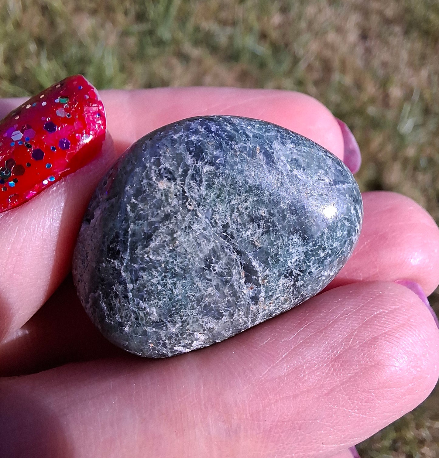 Green Moss Agate, Tumble Stone, Crystal (Ref: T169)