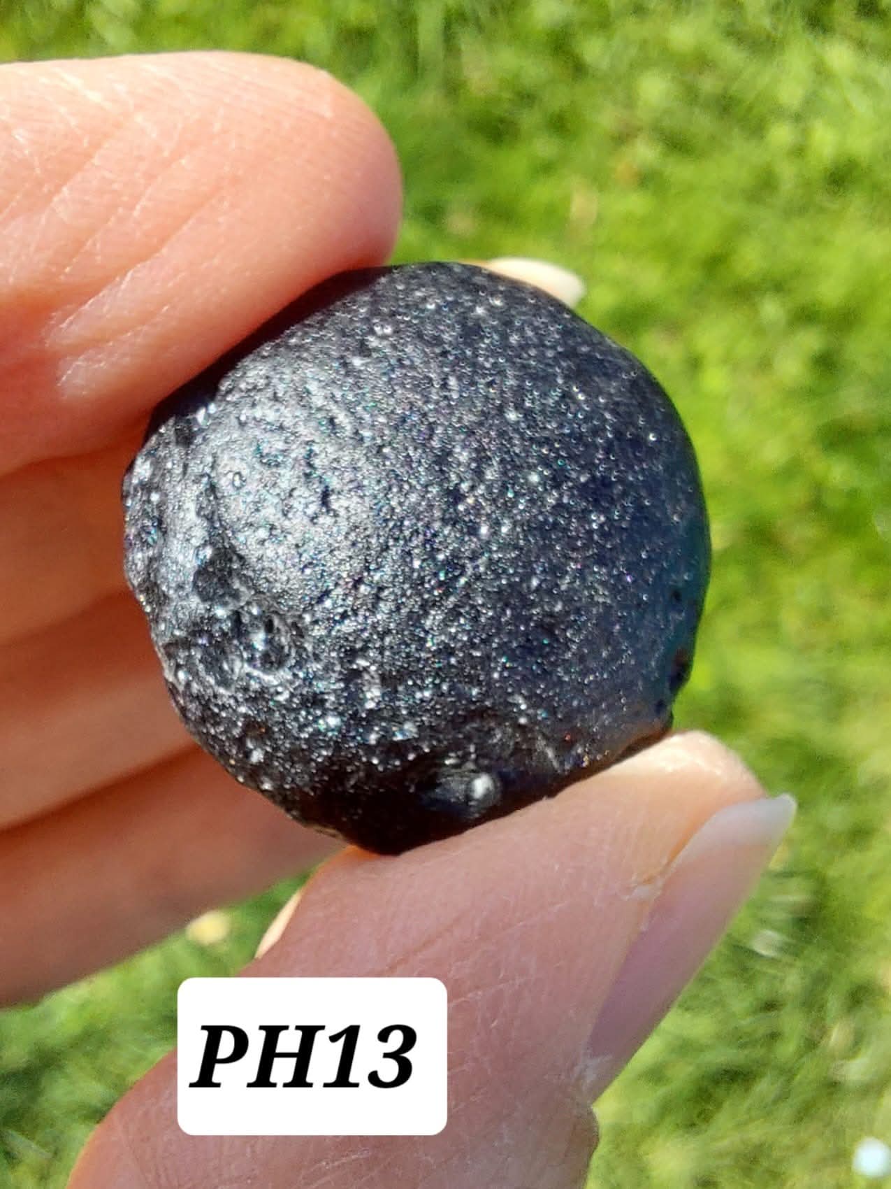 Philippinite (Rizalite), 9.24g, Tektite