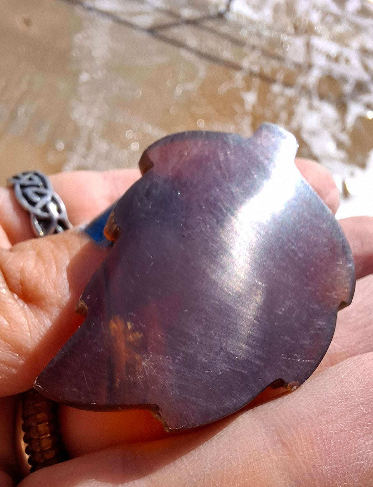 Red Amber Leaf Carving, 7.06g, Fossil (Ref: Leaf7)